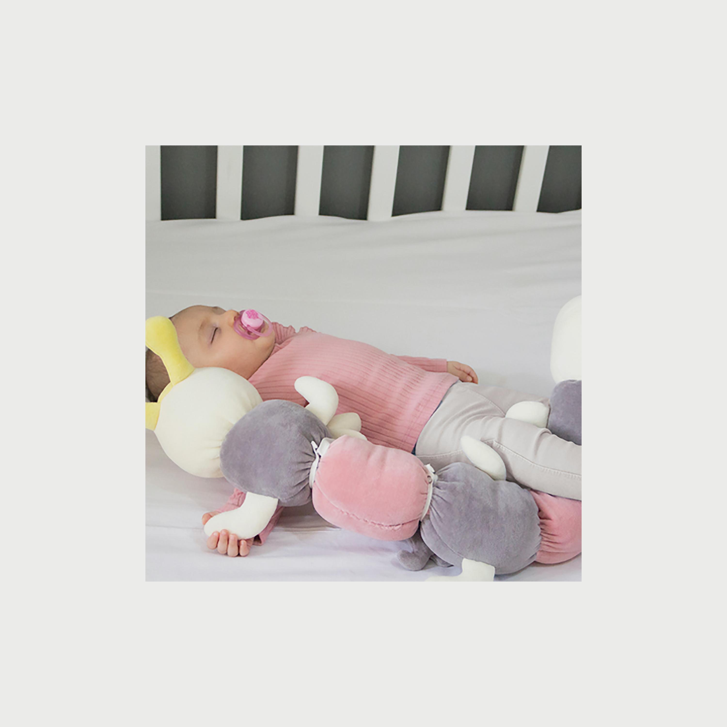 وسادة مخملية بتصميم يرقة من بيبي جيم-baby-nursery-babybedding-image-3