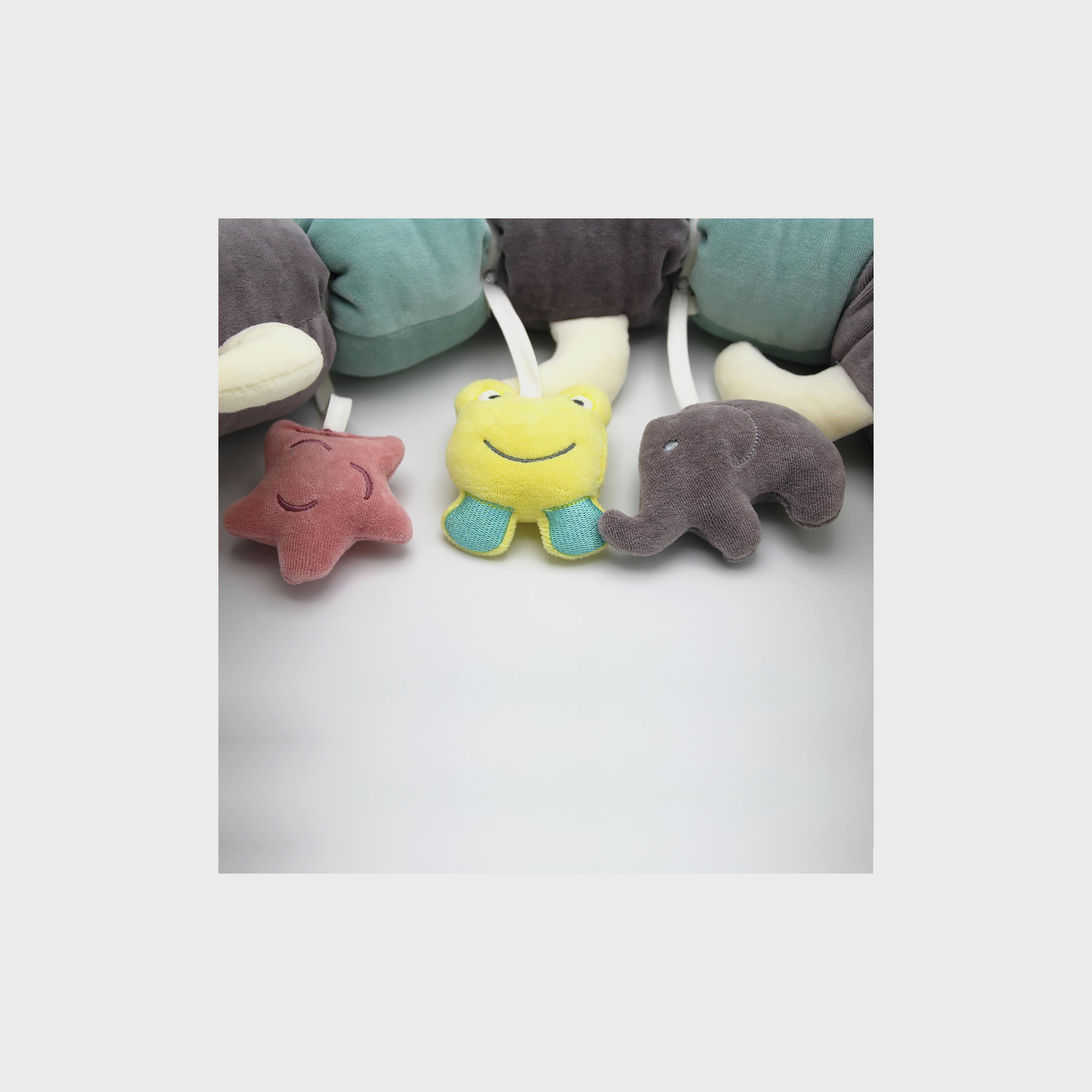 وسادة مخملية بتصميم يرقة من بيبي جيم-baby-nursery-babybedding-image-2