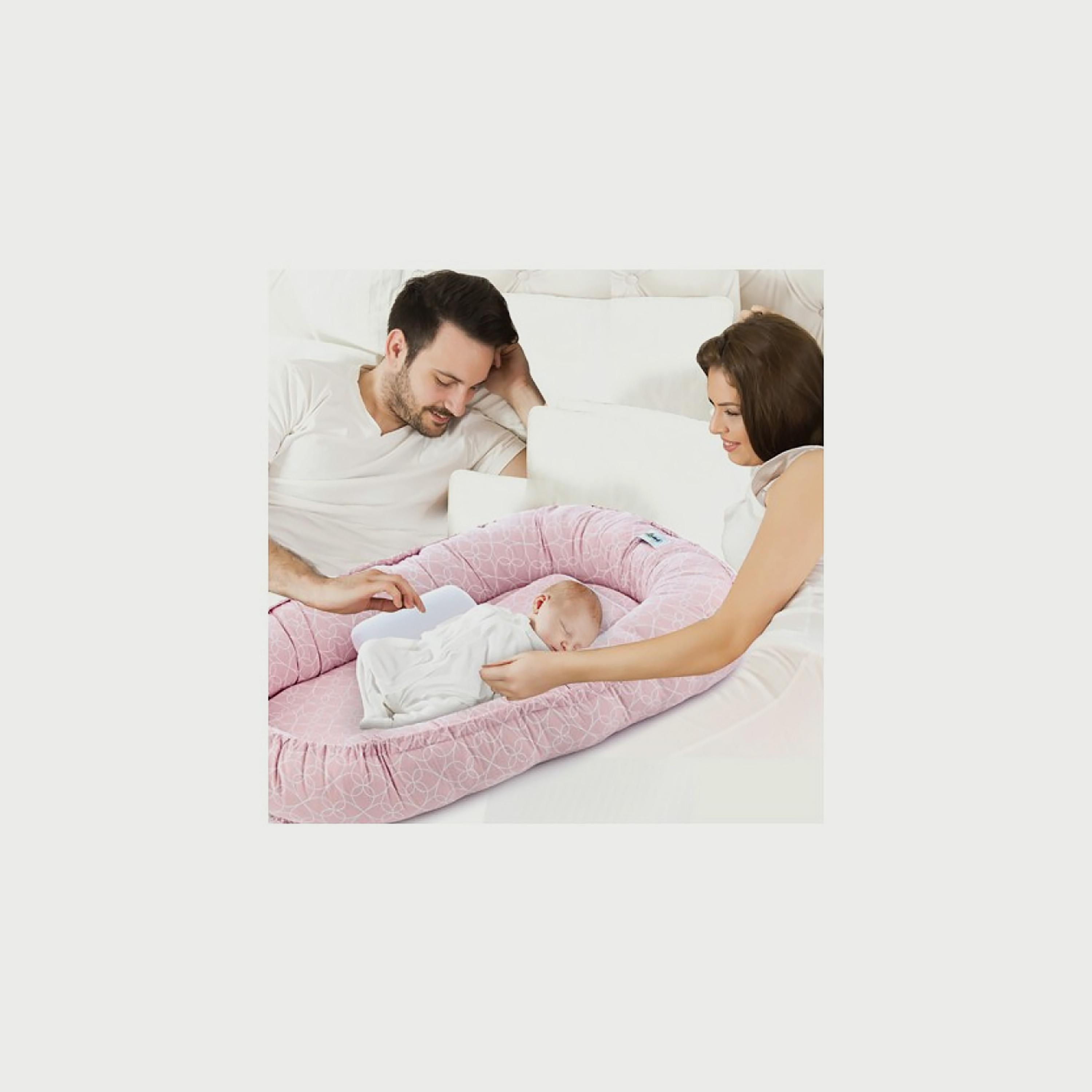 مهد أطفال مع وسائد داعمة من بيبي جيم-baby-nursery-babybedding-image-6