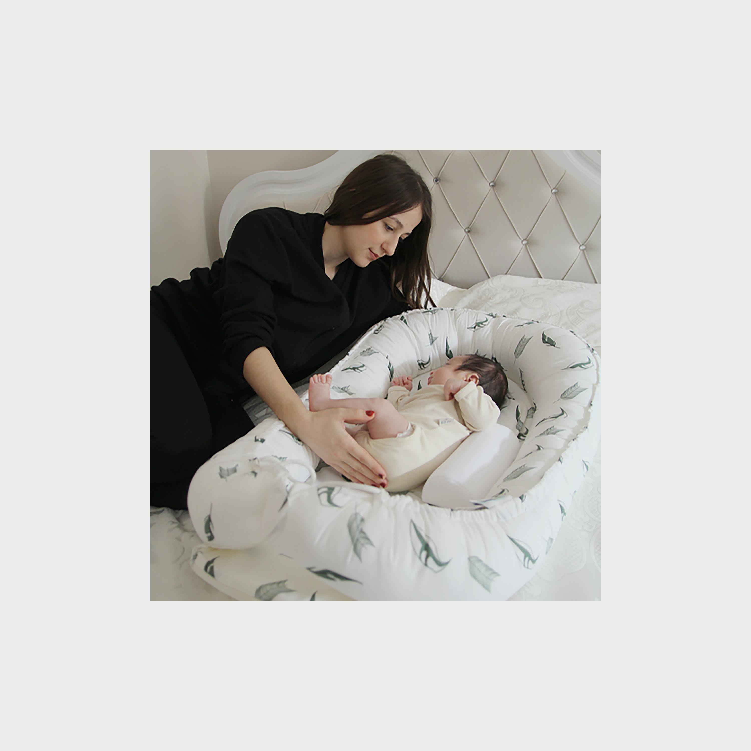 مهد أطفال مع وسائد داعمة من بيبي جيم-baby-nursery-babybedding-image-15