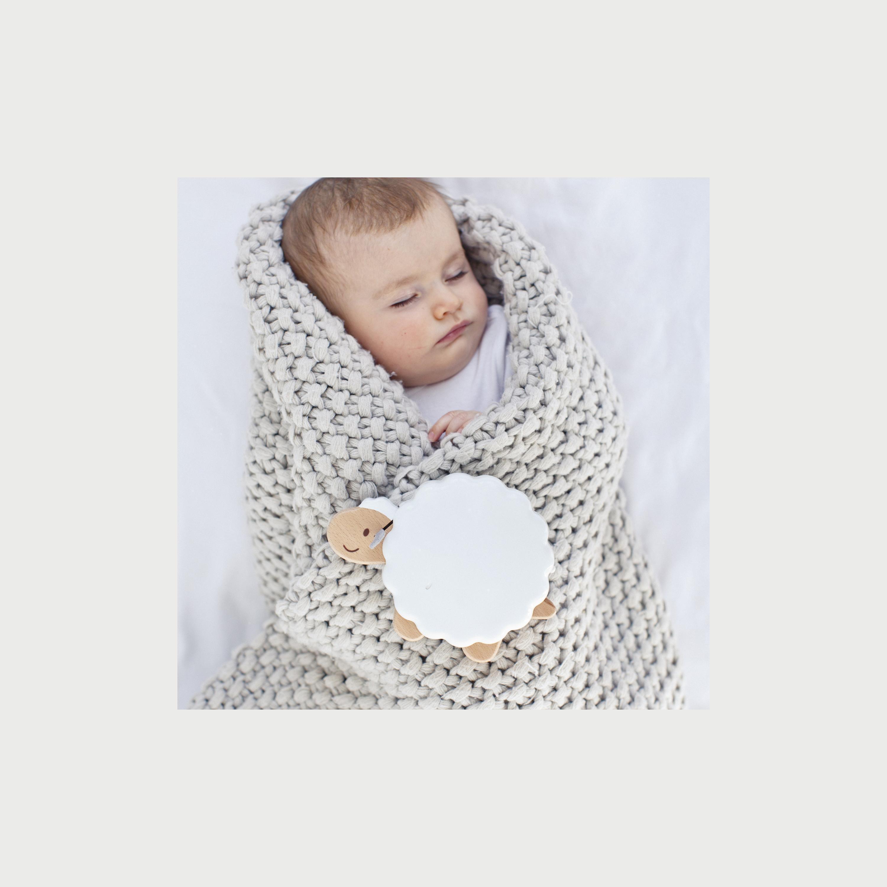 مصباح موسيقي مضيء بتصميم خروف من هابي، أبيض-toys-babyandtoddlertoys-lightsandmusicaltoys-image-2