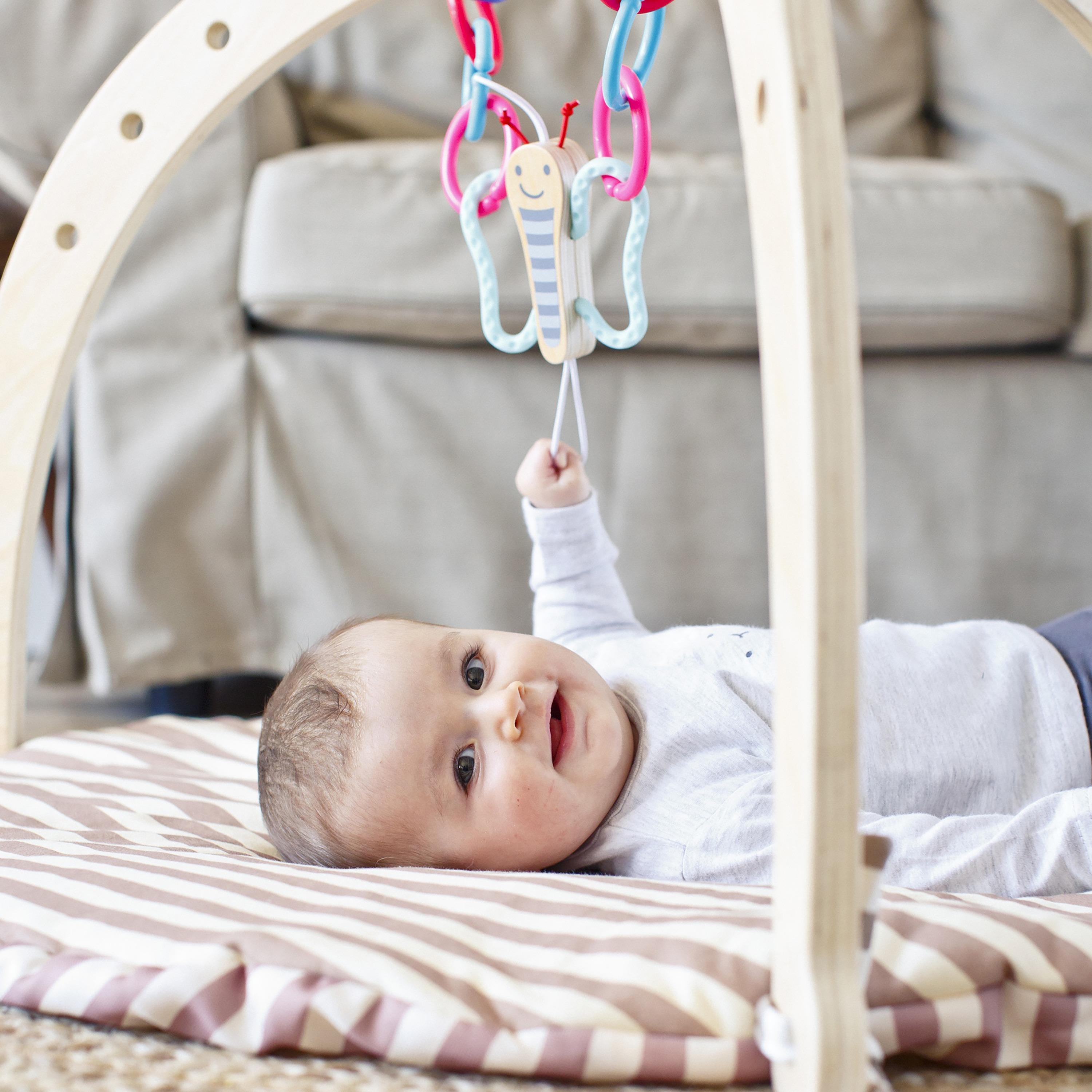 لعبة فراشة بحلقات لعربة الأطفال من هابي-toys-babyandtoddlertoys-strollertoys-image-2