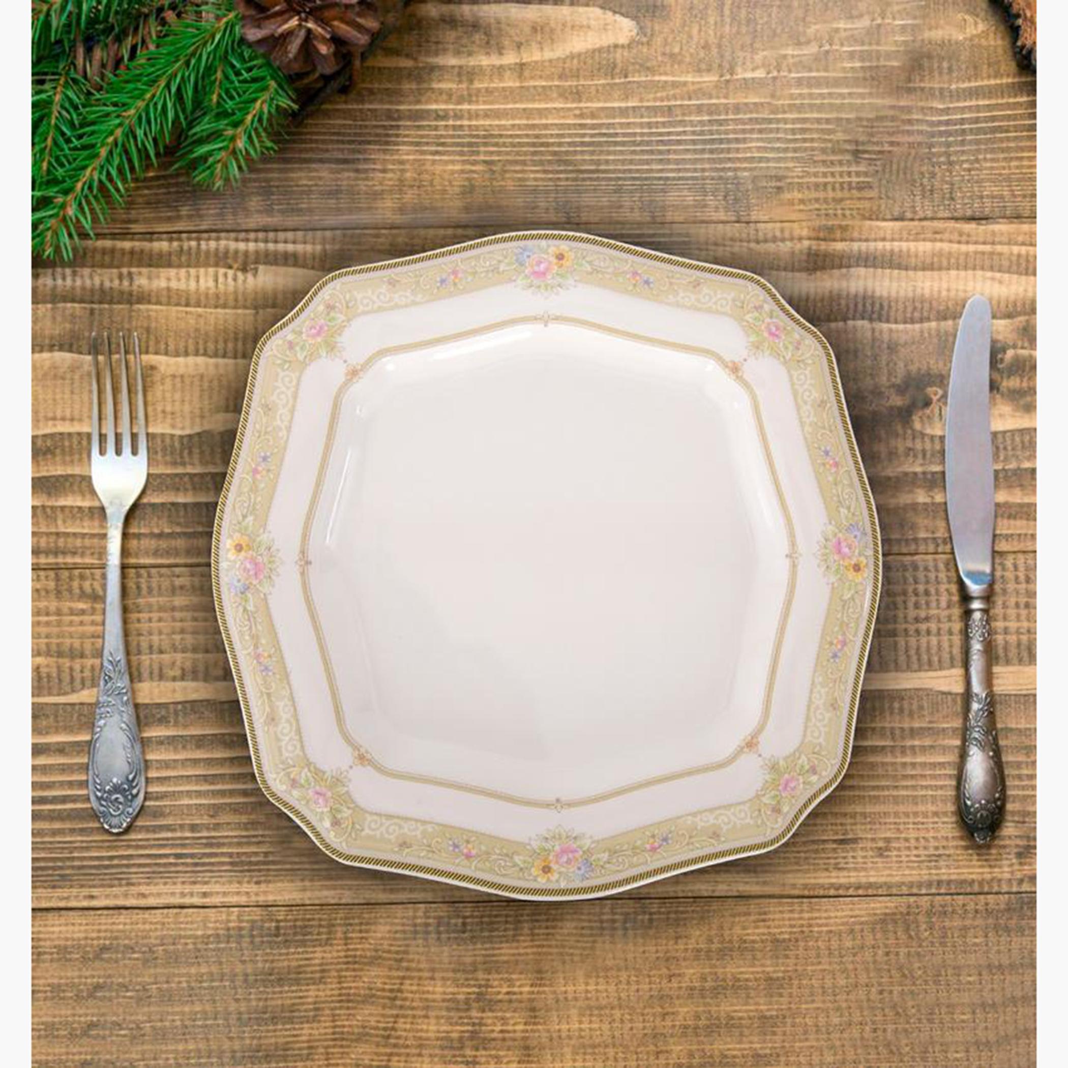 صحن بتصميم حافة فاخر من مومنتس - 27.94 سم-hbxdecorandfurnishings-tabletop-crockery-image-1