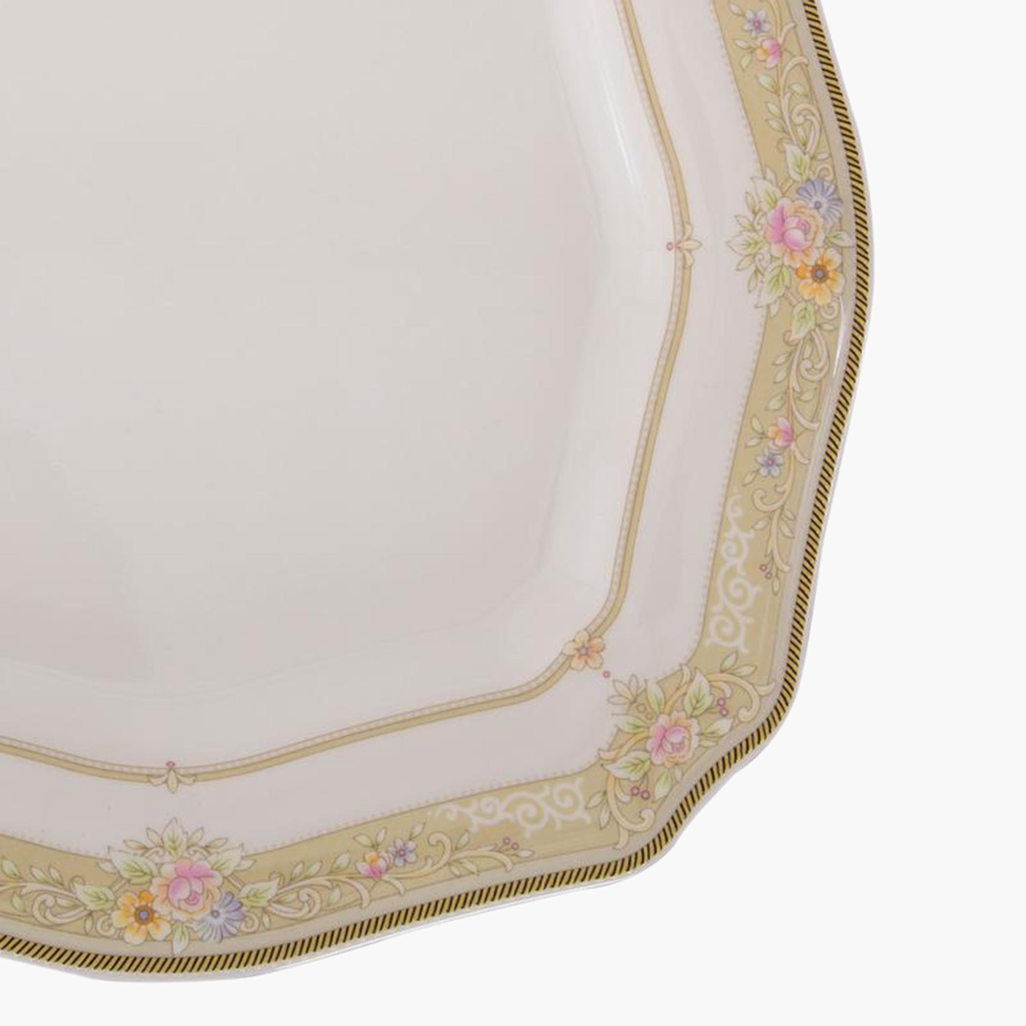 صحن بتصميم حافة فاخر من مومنتس - 27.94 سم-hbxdecorandfurnishings-tabletop-crockery-image-2