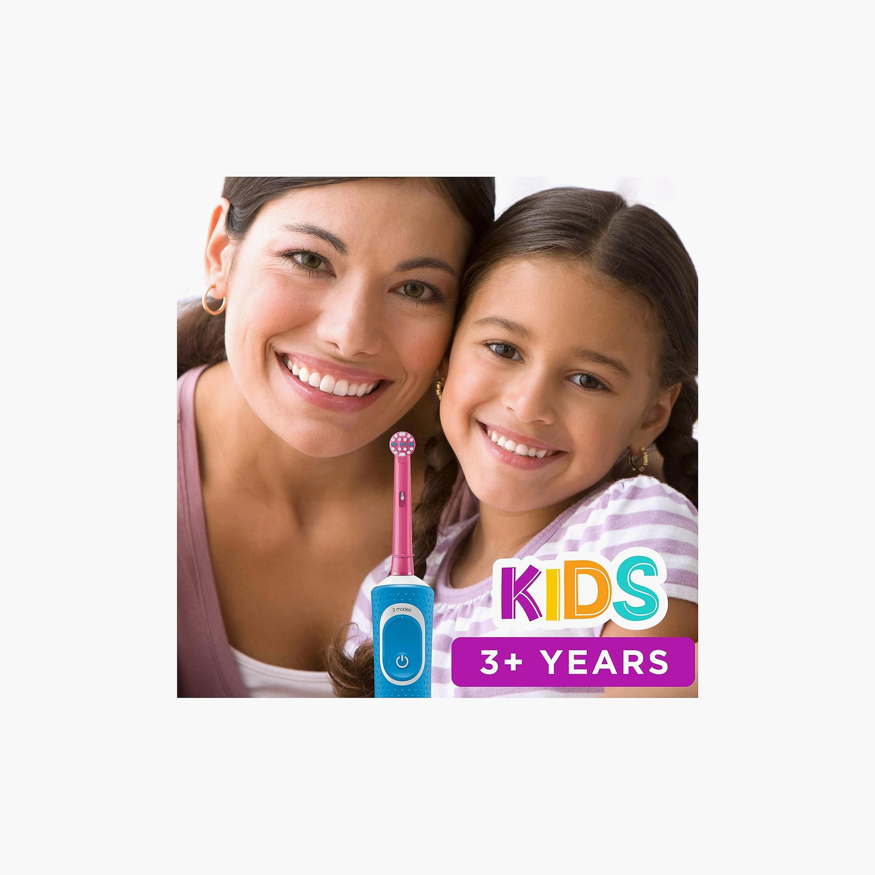Oral-B Frozen D100 Vitality Kids 3+ Years Toothbrush-PROMO_EMAX_AE_ADIB_240926-image-3