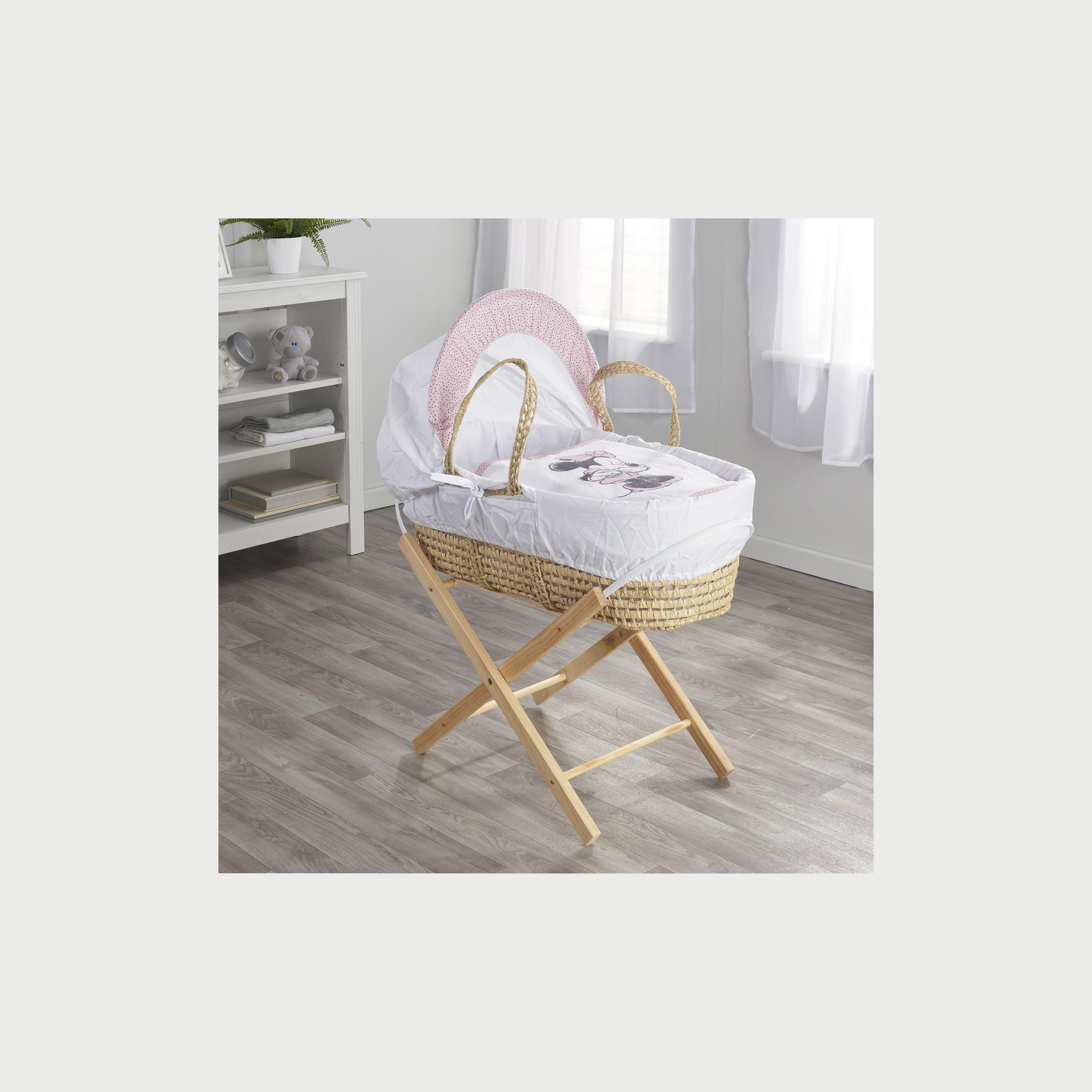 Snug store moses basket