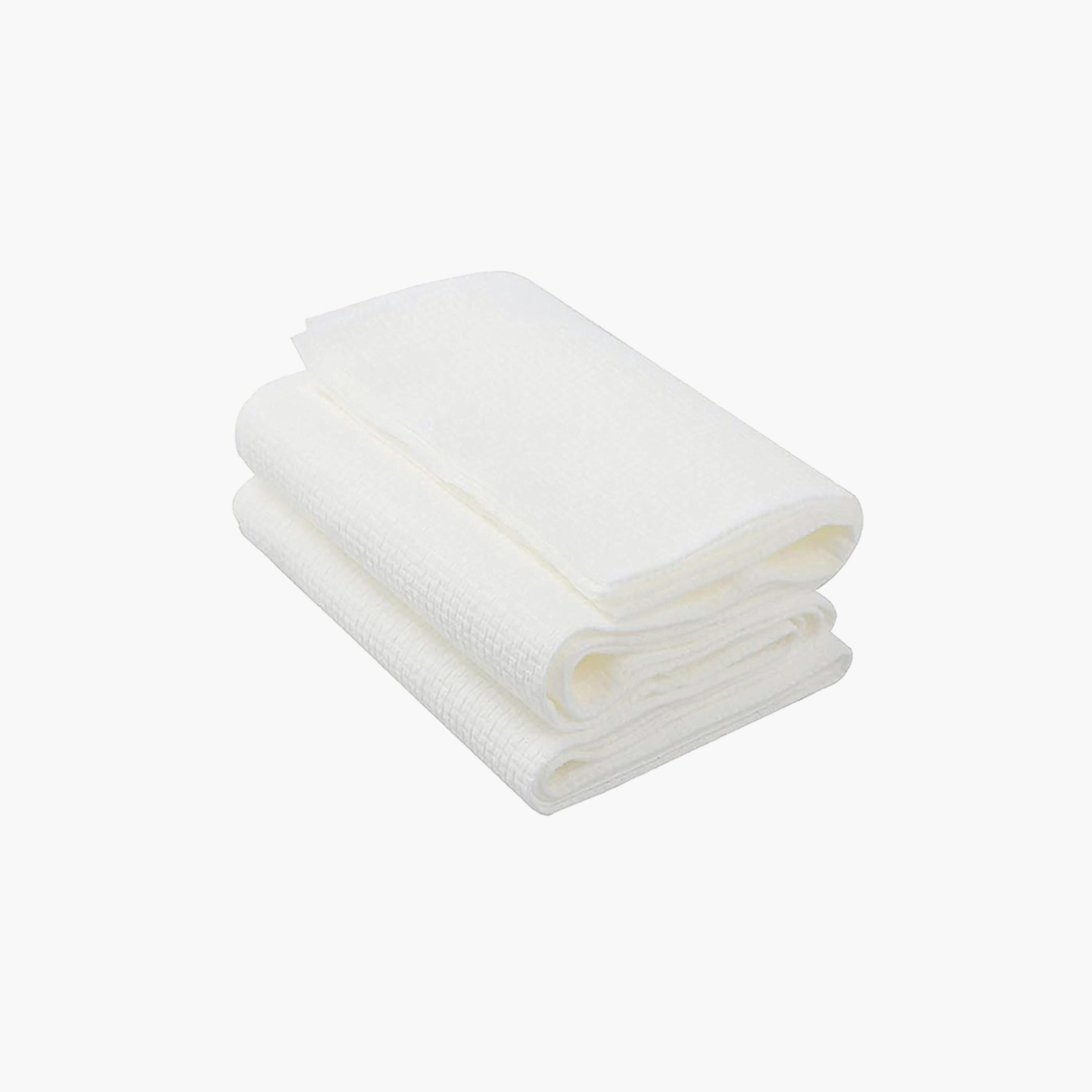 مجموعة من 5 أكياس معطرة من ستار بيبيز مع حزمة مناشف للاستعمال مرة واحدة 3 قطع-baby-bathandcare-towels-image-3