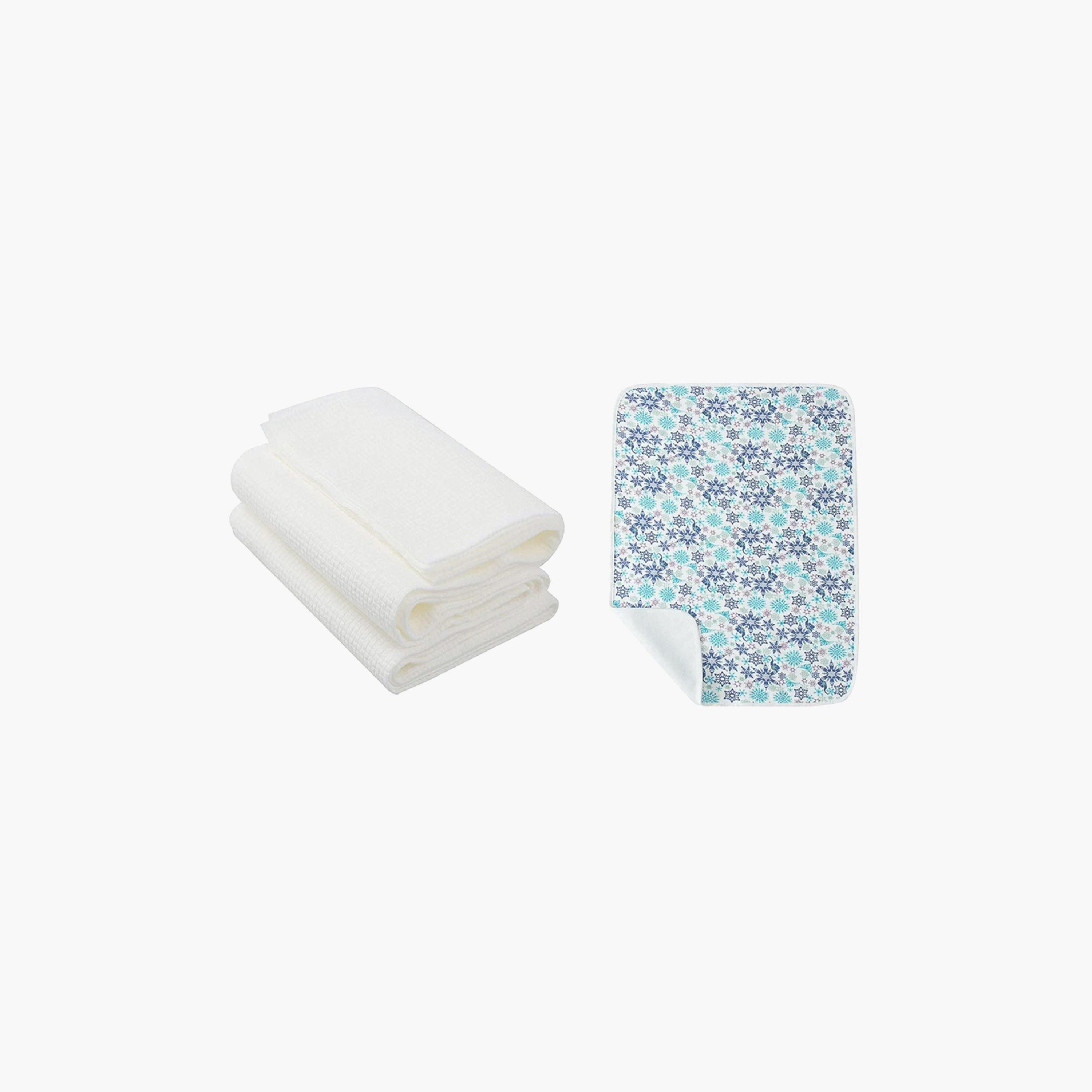 Star Babies Reusable Changing Mats with 3-Piece Disposable Towel Gift Set, Blue Flower Print-baby-bathandcare-towels-image-1