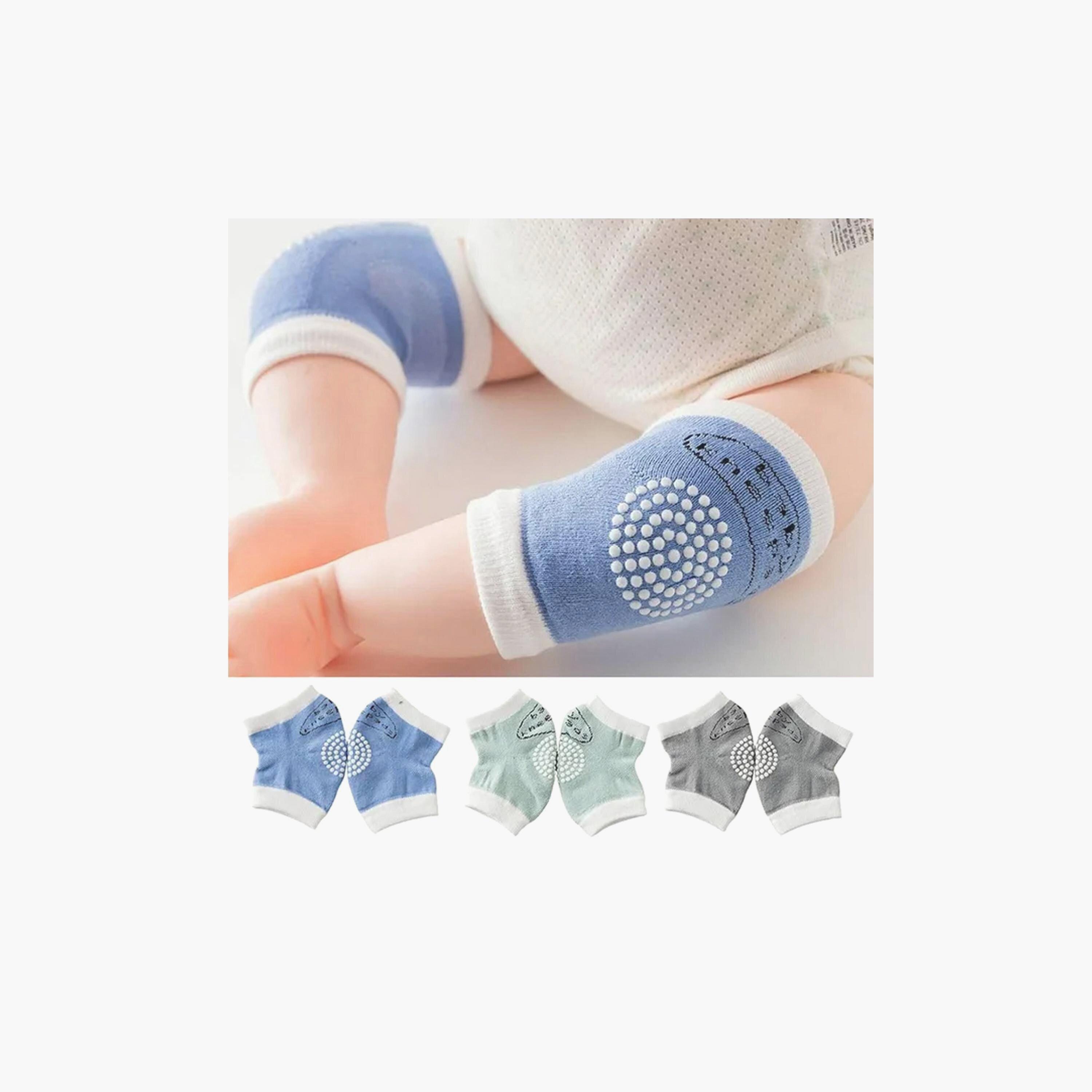 Star Babies 10-Piece Disposable Changing Mats, 3 Pairs of Crawling Kneepads with 3-Piece Disposable Bibs Bundle-baby-diapering-changingmats-image-5