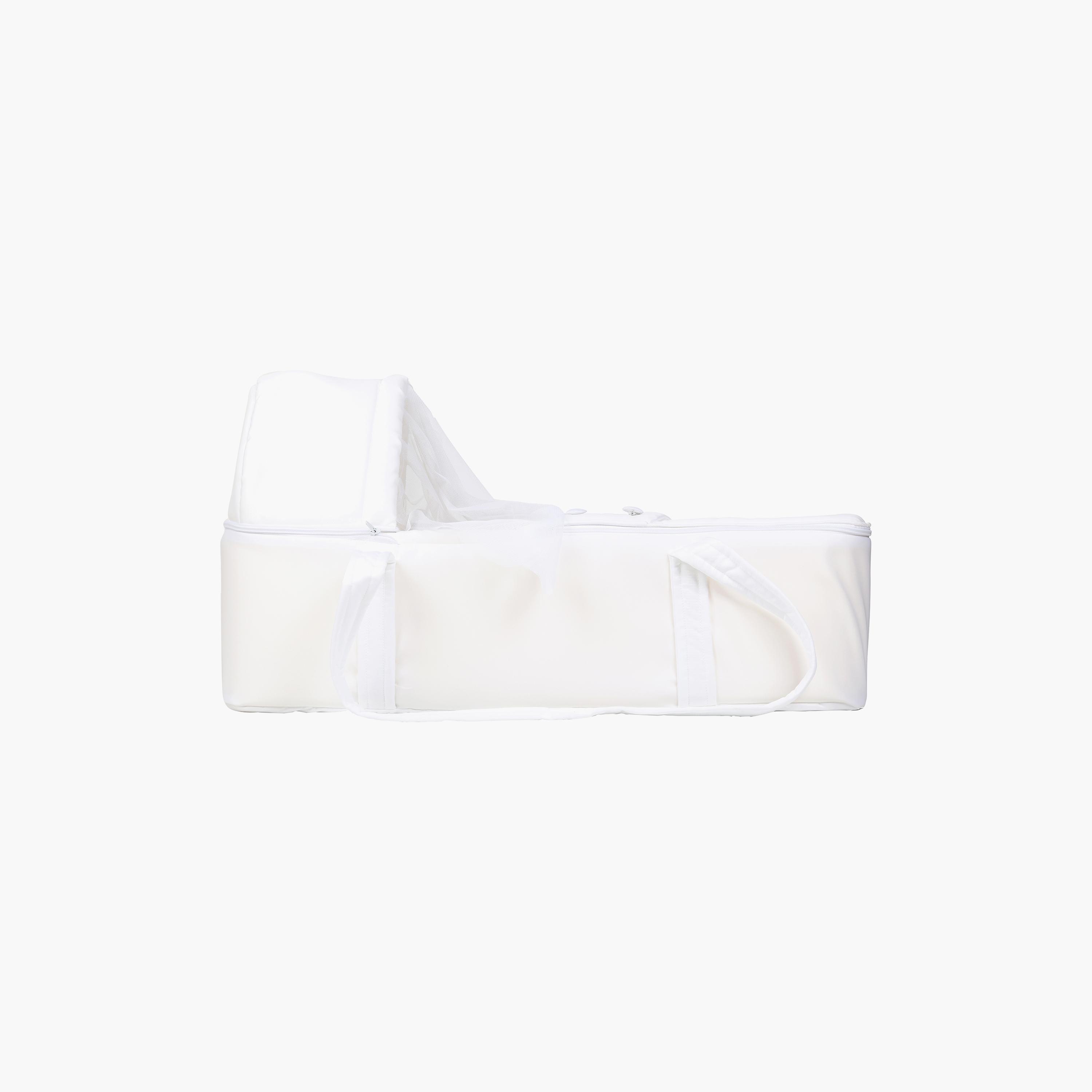 سرير أطفال محمول وحقيبة نوم قابل للطي ليتل أنجل، الأبيض والكريمي-baby-nursery-blanketsandswaddles-swaddlesandsleepingbags-image-3
