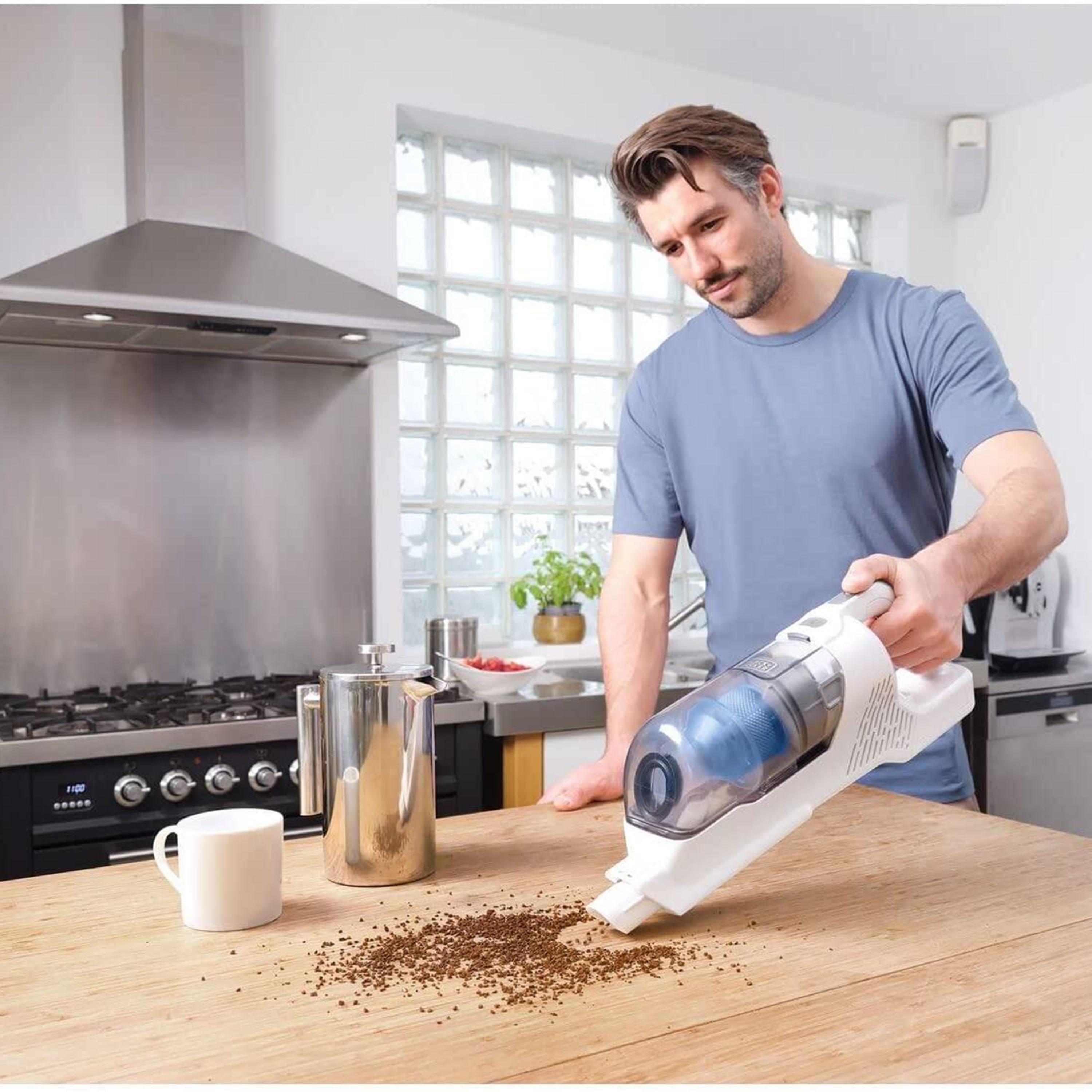 BLACK+DECKER Power Series+ Cordless Stick Vacuum Dark Titanium | BHFEA420J-GB-PROMO_EMAX_AE_ENBD_131026-image-3