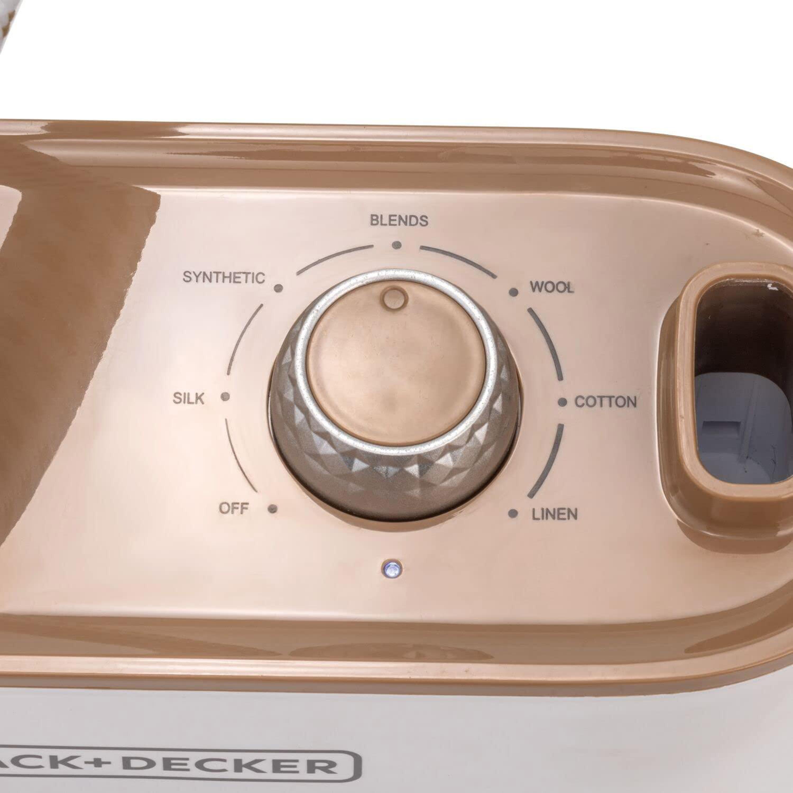 مكواة بخار للملابس العمودية بقوة 2400 واط وسعة 1.5 لتر من بلاك اند ديكر | GST2400-B5-household-appliances-homeappliances-ironandsteamers-image-3