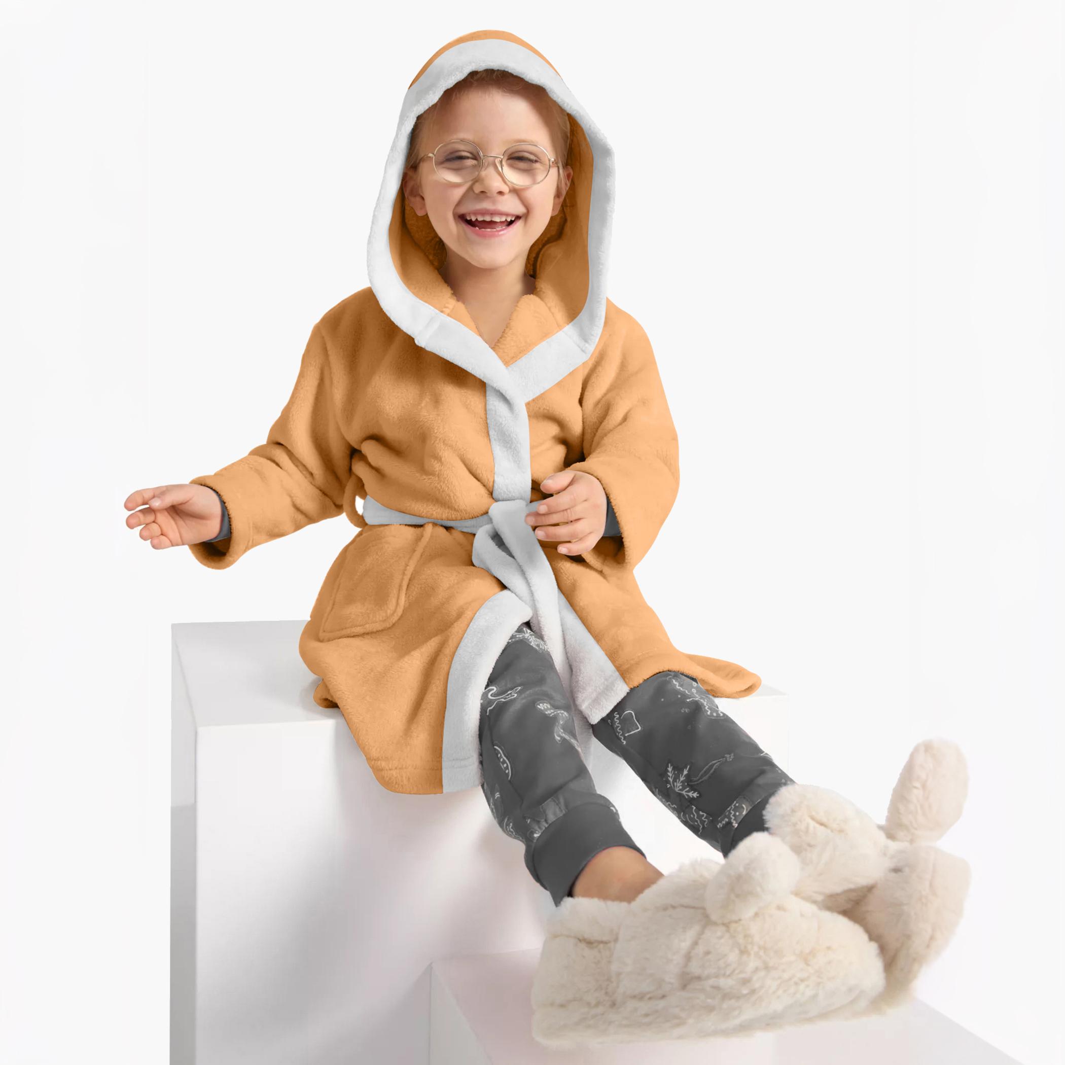 روب حمام بتطريز دب للأطفال بقبّعة وحزام ربط من آلتيما  - 10-12 سنة-hbxhomeware-kidsessentials-kidsbathrobes-image-2