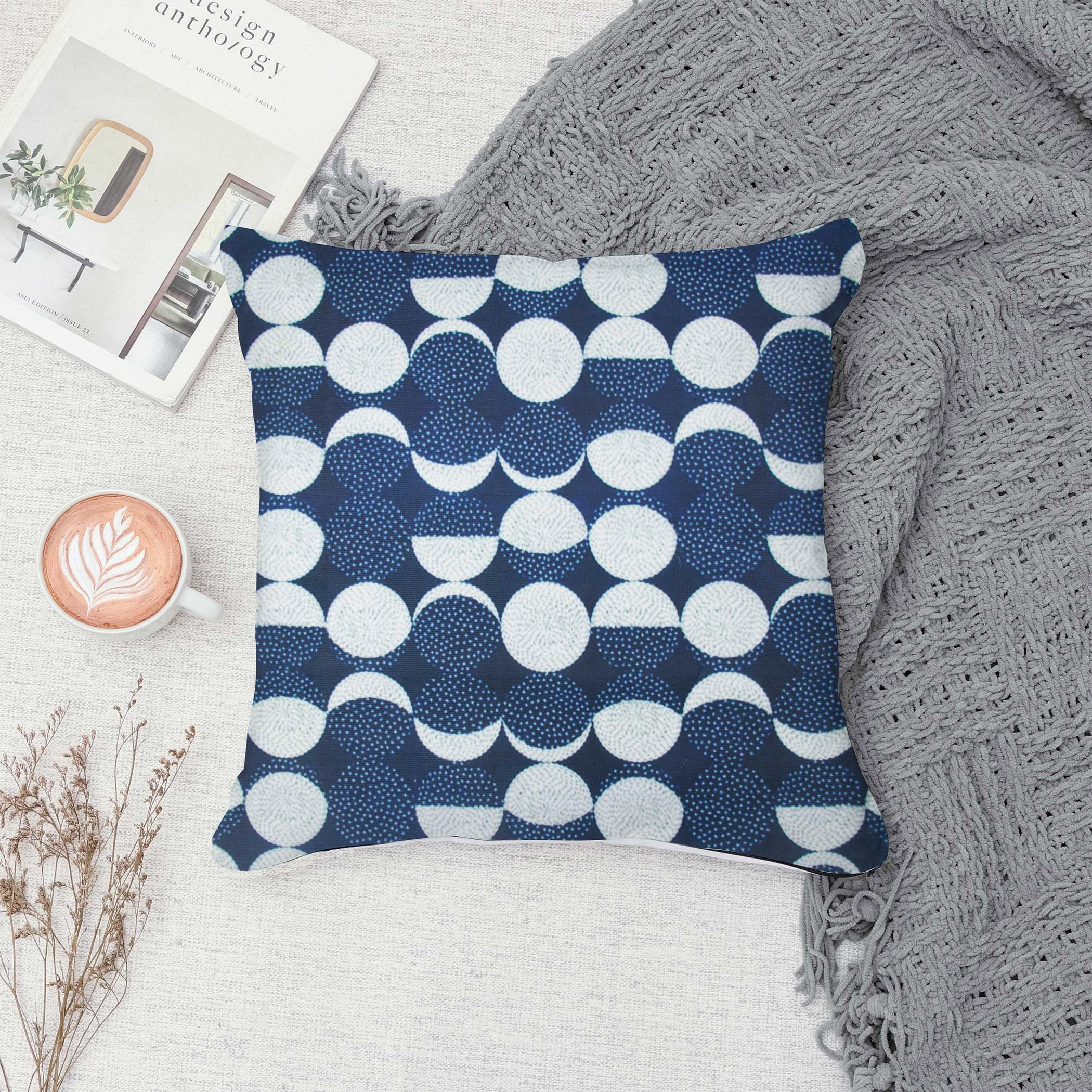 وسادة محشوة بطبعات - آلتيما  - 45x45 سم-hbxlivingroom-furnishings-cushionsandcovers-filledcushions-image-2