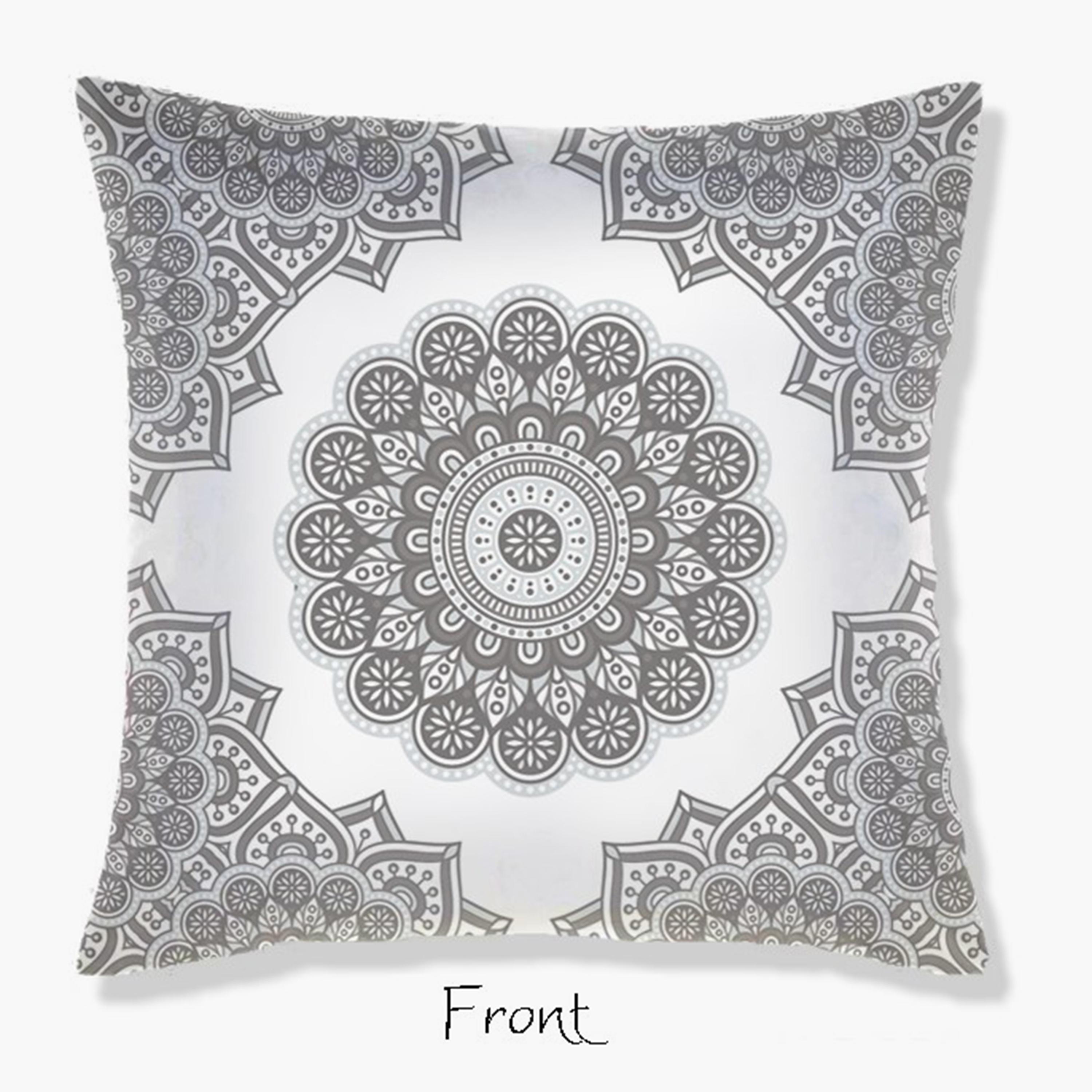 وسادة محشوة بطبعات رقميّة من آلتيما  - 45x45 سم-hbxlivingroom-furnishings-cushionsandcovers-filledcushions-image-1
