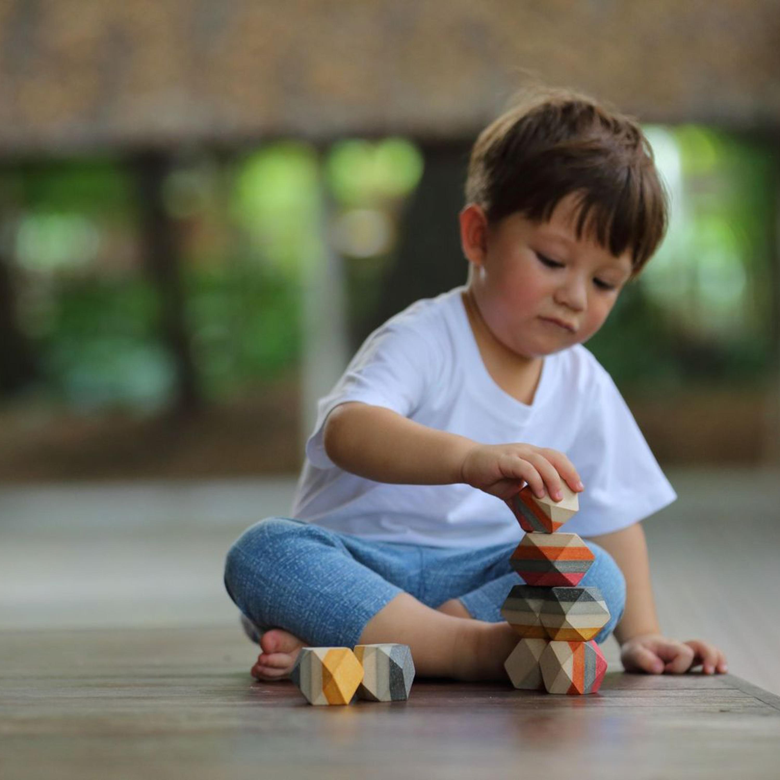 حجارة تكديس جيو من بلان تويز-toys-babyandtoddlertoys-stackingandnestingtoys-image-2