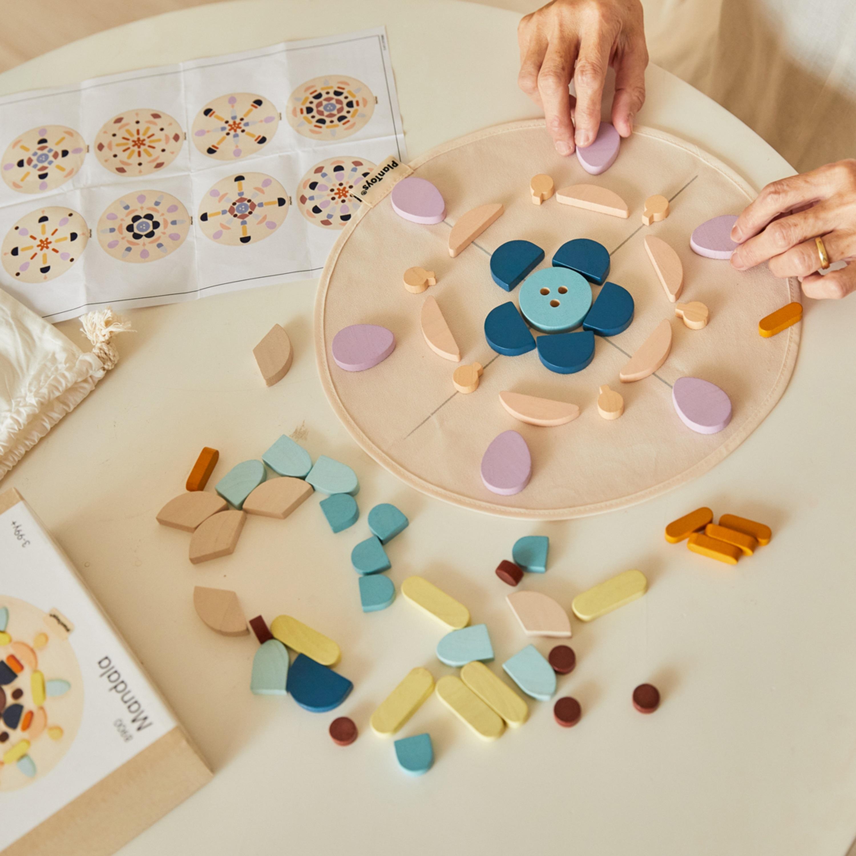 PlanToys Mandala-school-artsandcrafts-image-4