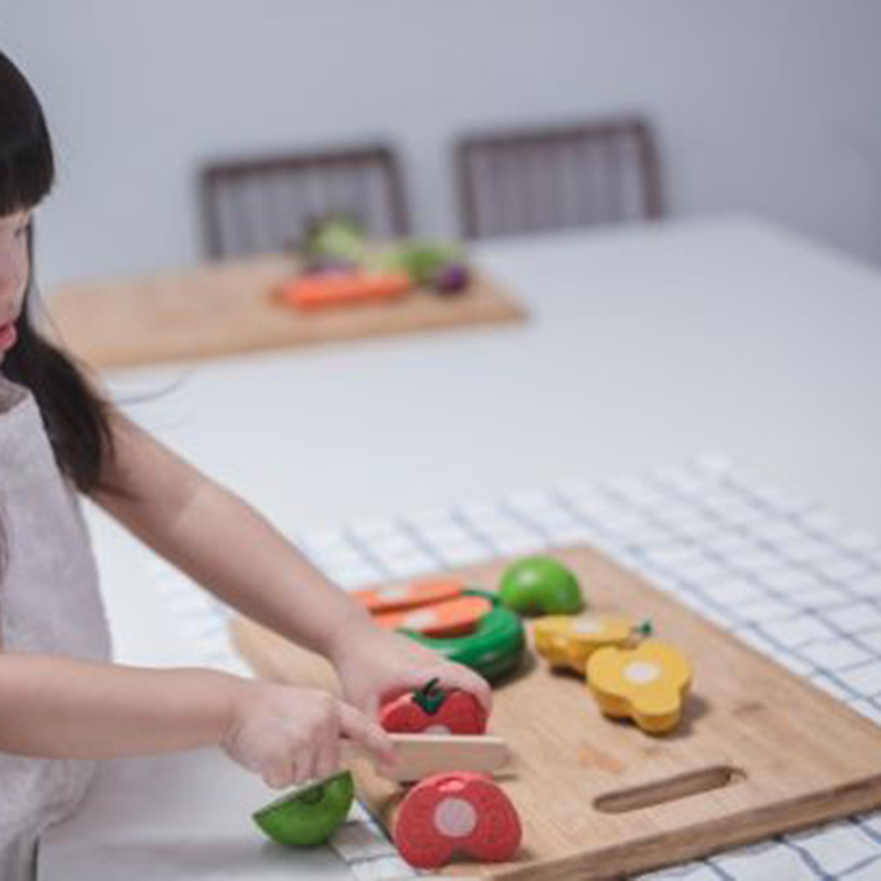 PlanToys Wonky Fruit & Vegetables-toys-roleplay-playfoods-image-4
