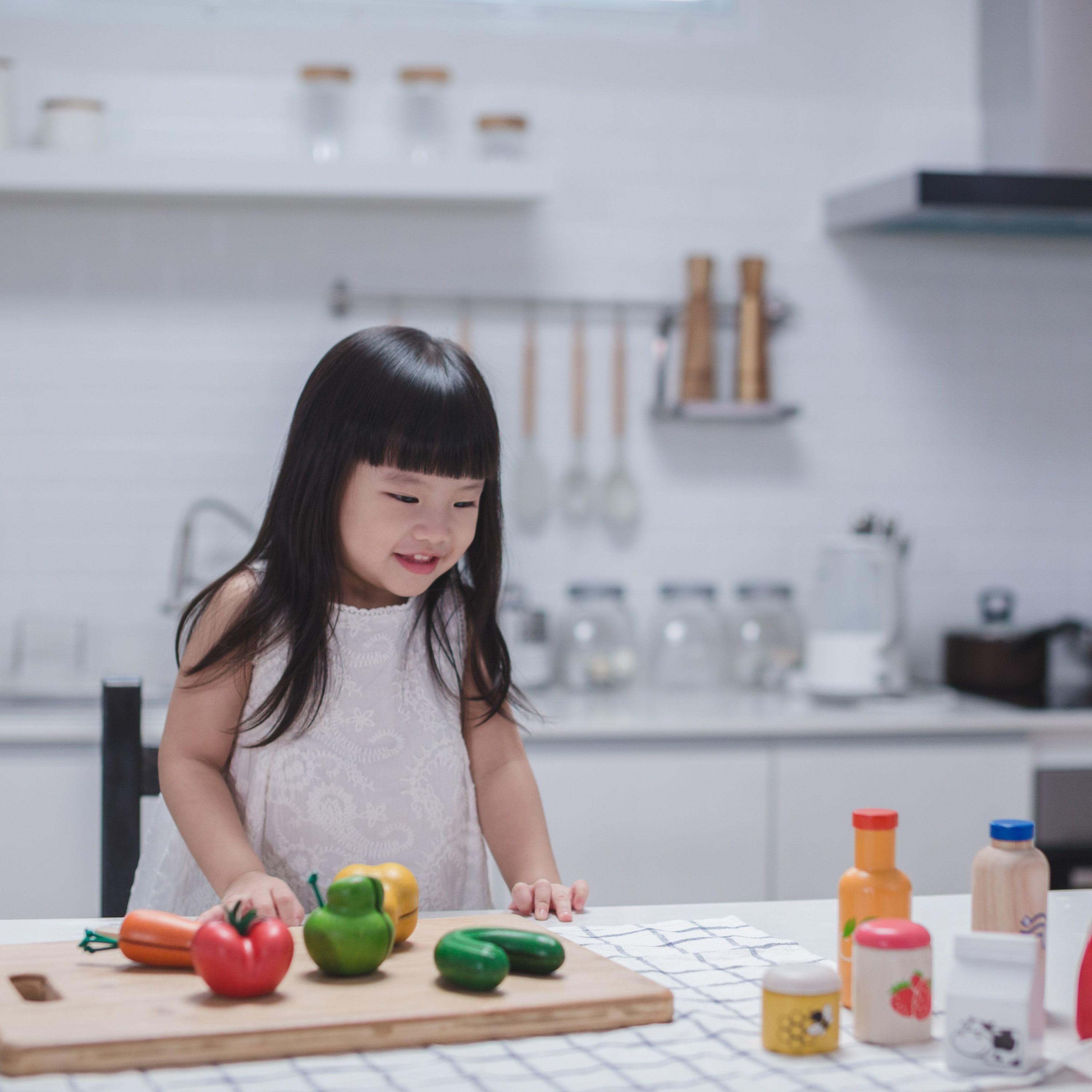 PlanToys Food & Beverage Set-toys-roleplay-playfoods-image-3