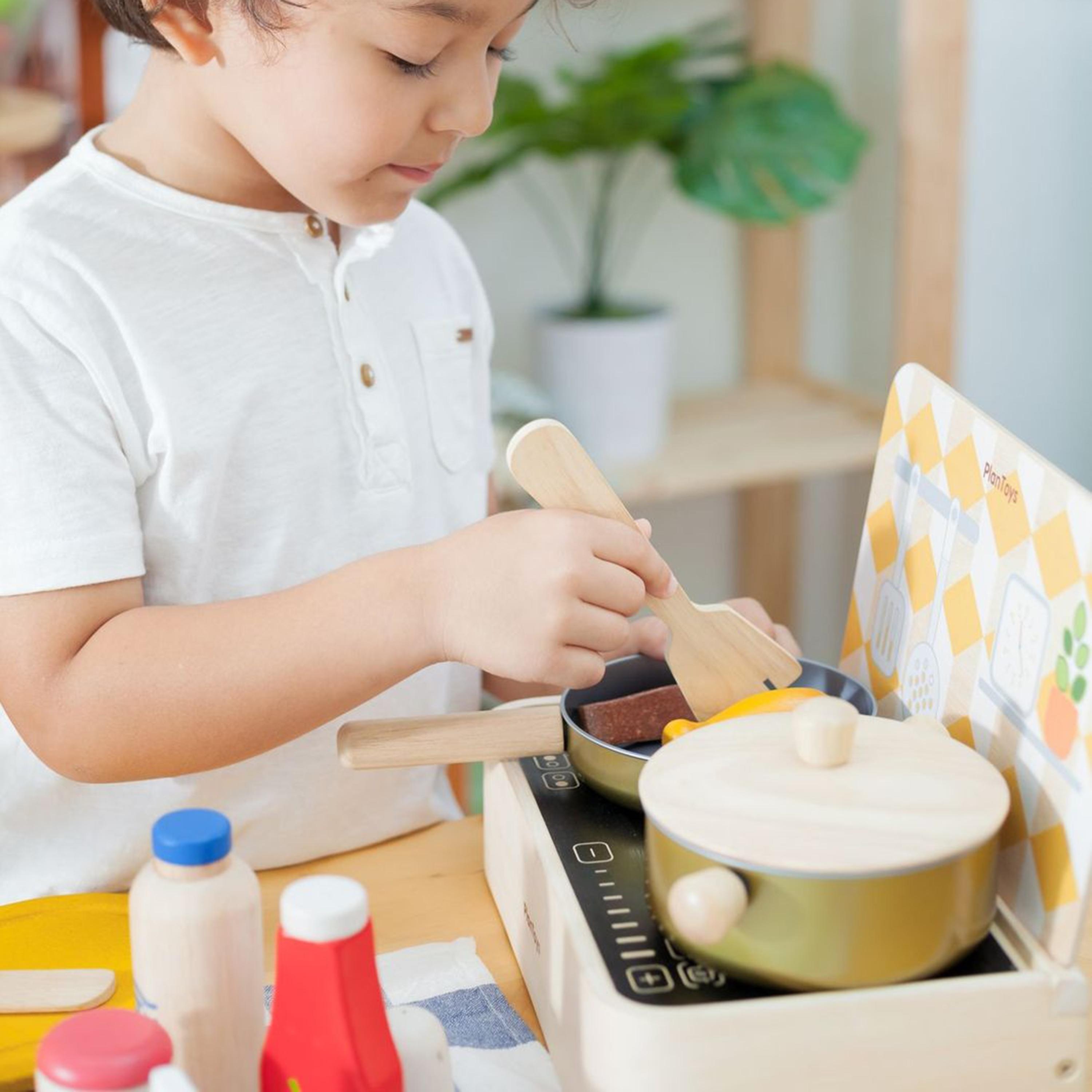PlanToys Cooking Utensils Set-toys-roleplay-kitchensets-image-4