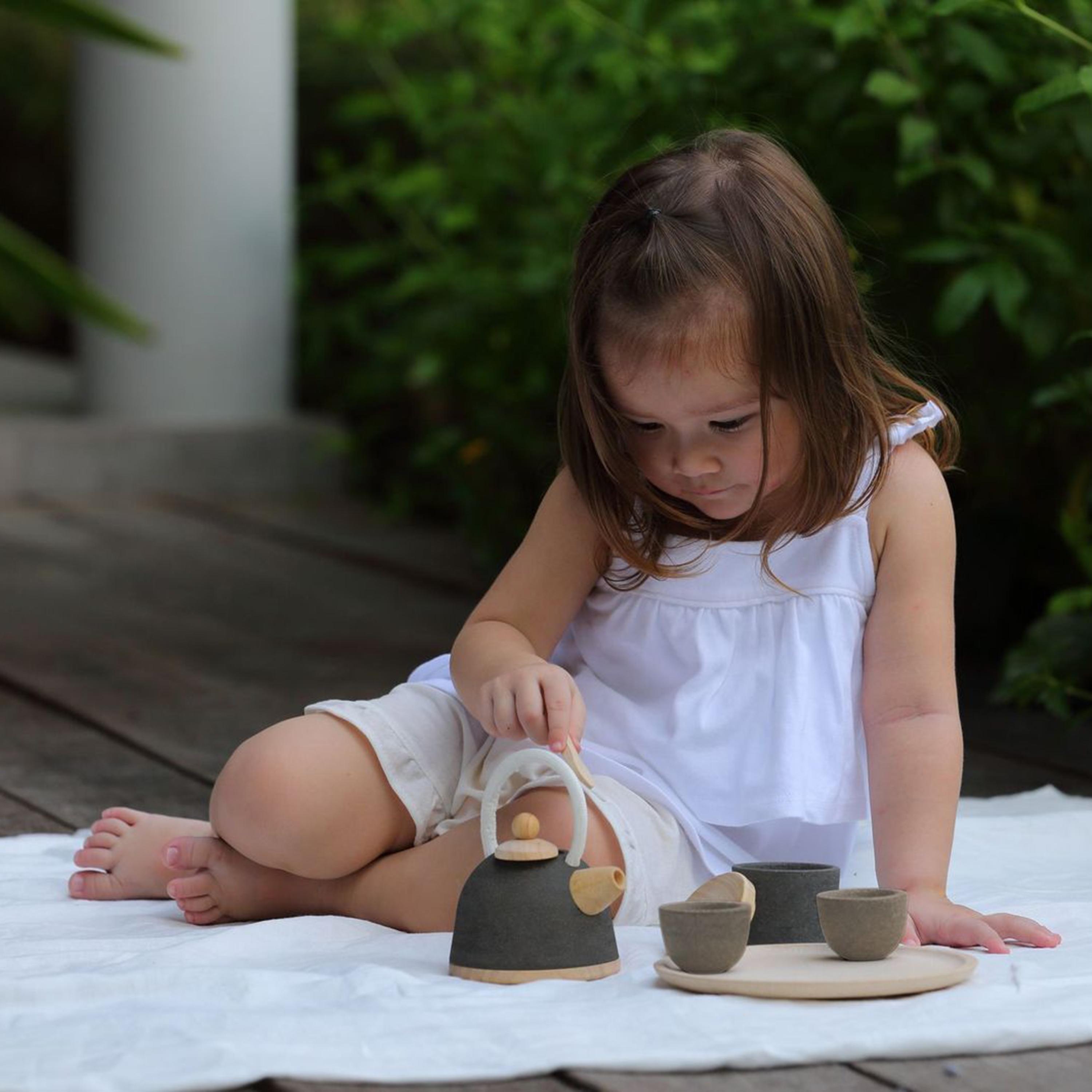 PlanToys Classic Tea Set-toys-roleplay-playfoods-image-3