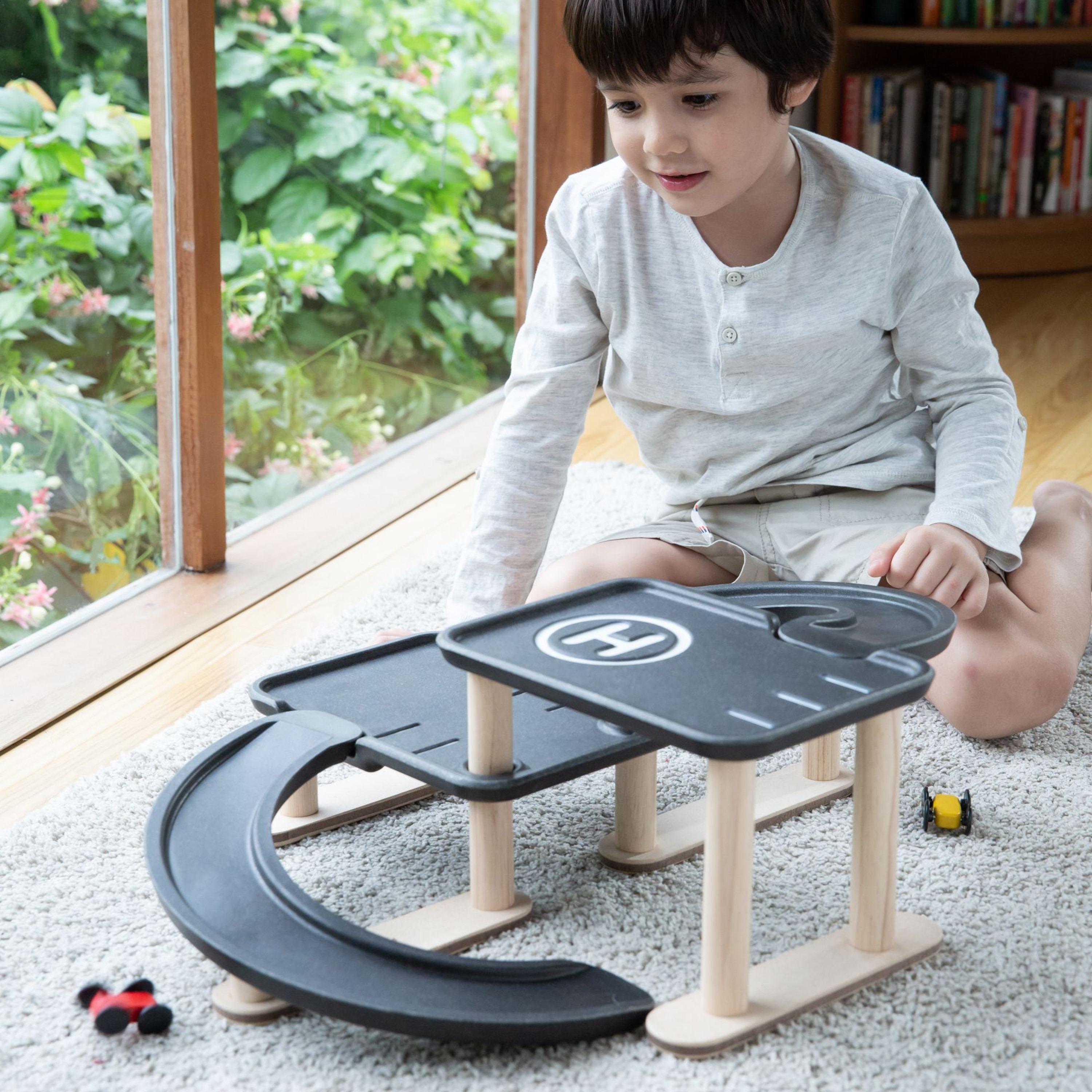 PlanToys Race N Play-toys-playvehicles-vehicleplaysets-image-5