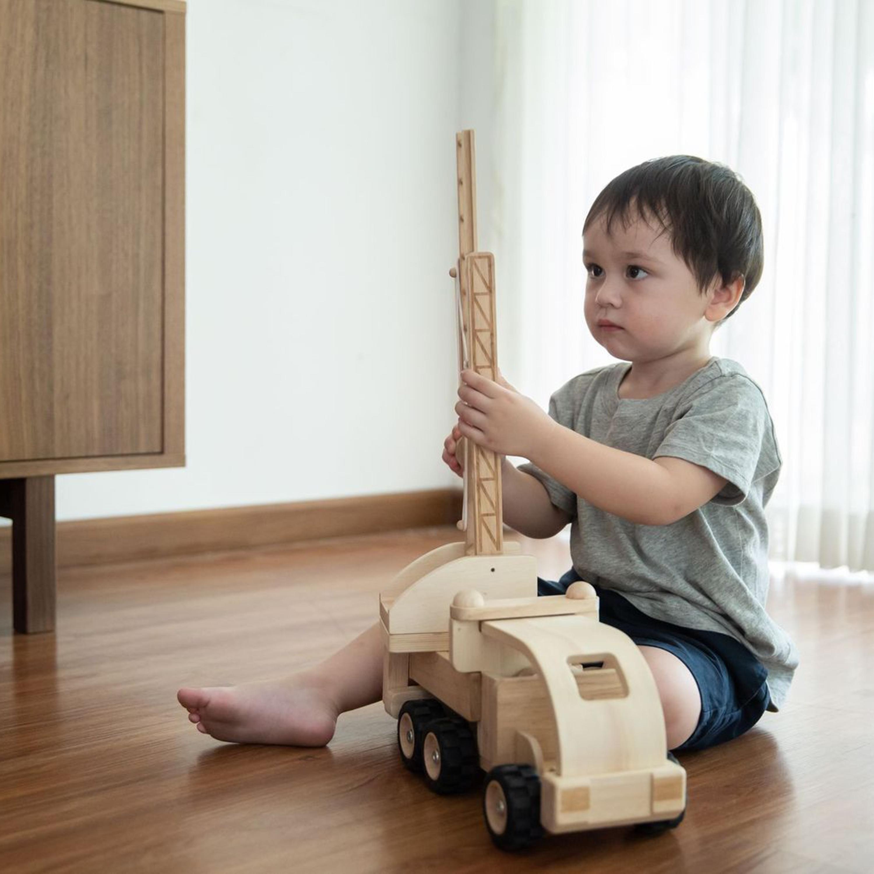 PlanToys Fire Truck-toys-playvehicles-vehicleplaysets-image-5
