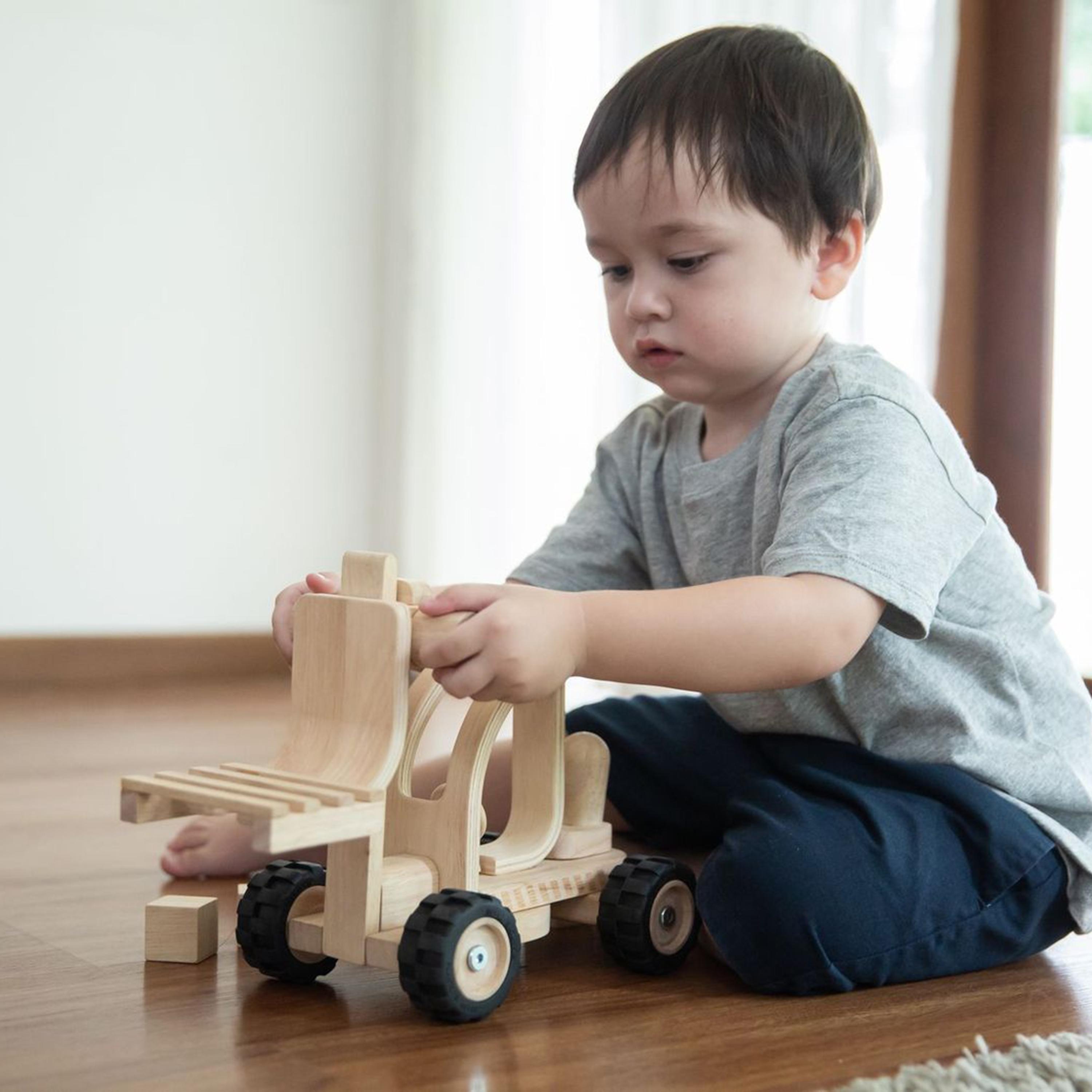 PlanToys Forklift-toys-playvehicles-vehicleplaysets-image-4