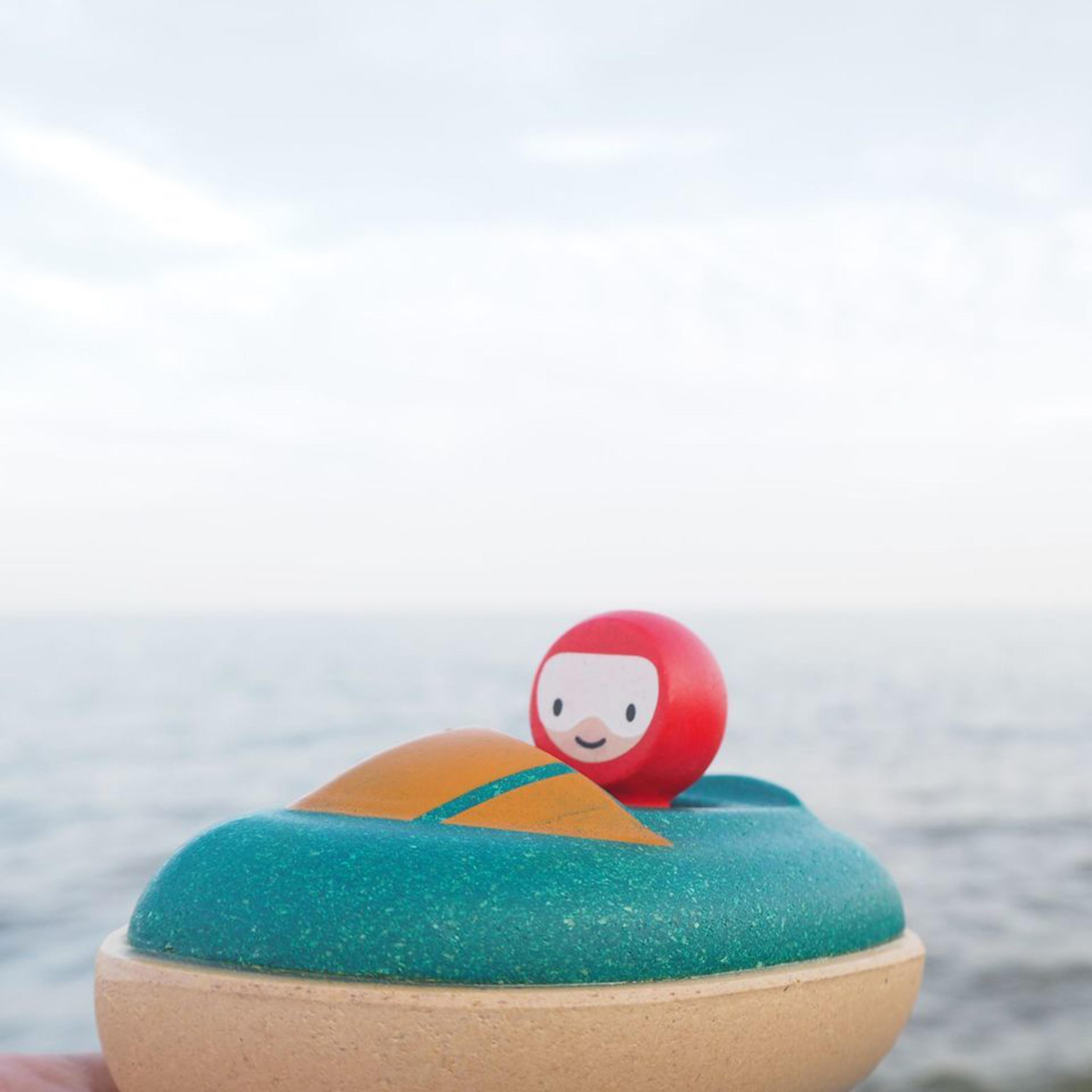 Plan Toys Speed Boat-toys-babyandtoddlertoys-bathtoys-image-3