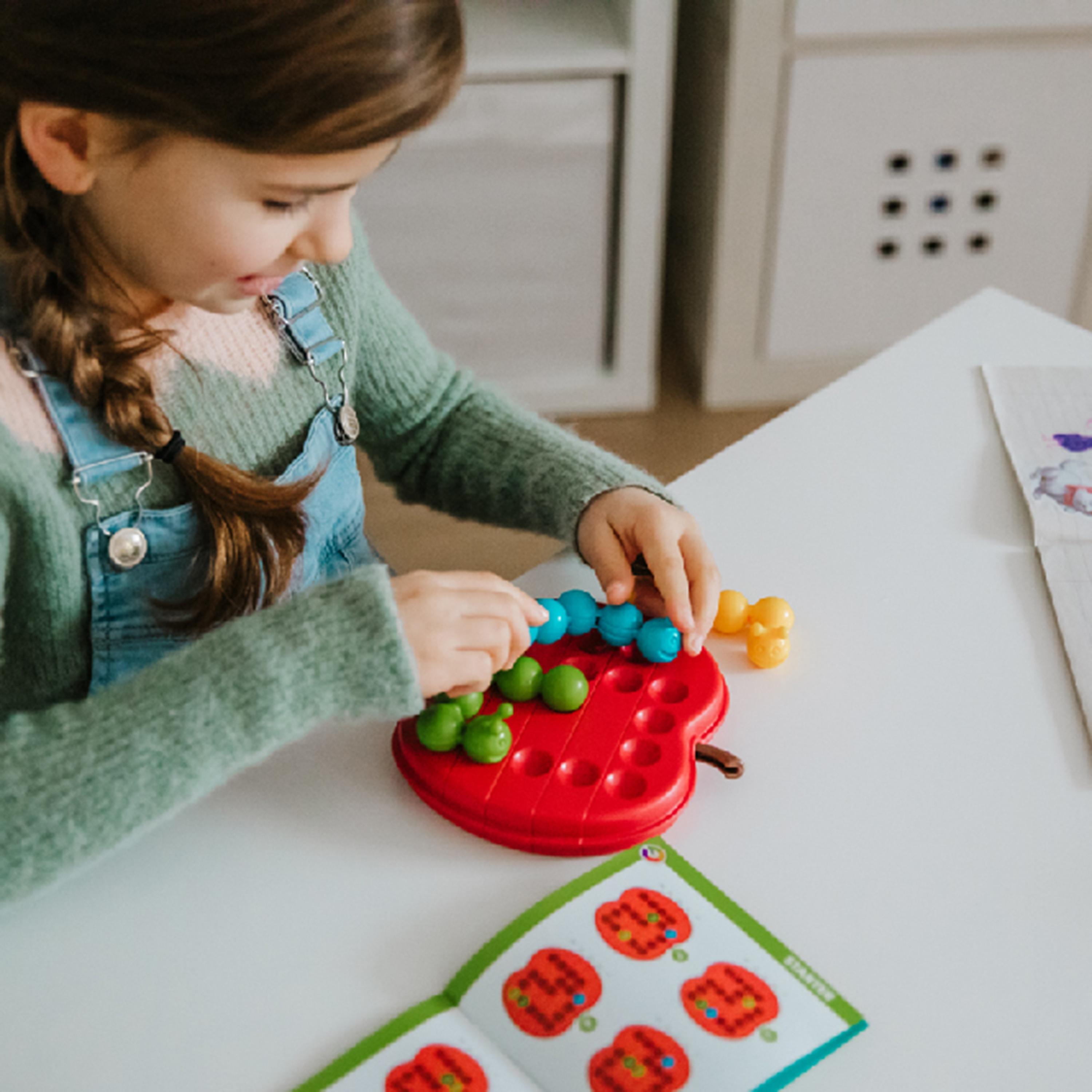 smartgames Apple TwistÂ -toys-babyandtoddlertoys-learningtoys-image-3