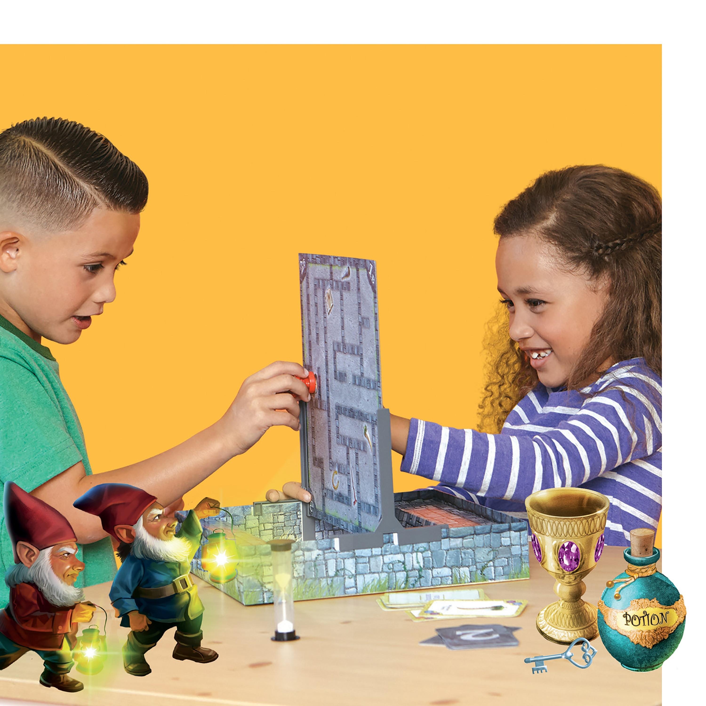 نومز أت نايت من بيسابل كينجدوم-toys-indoortoys-boardgames-image-1