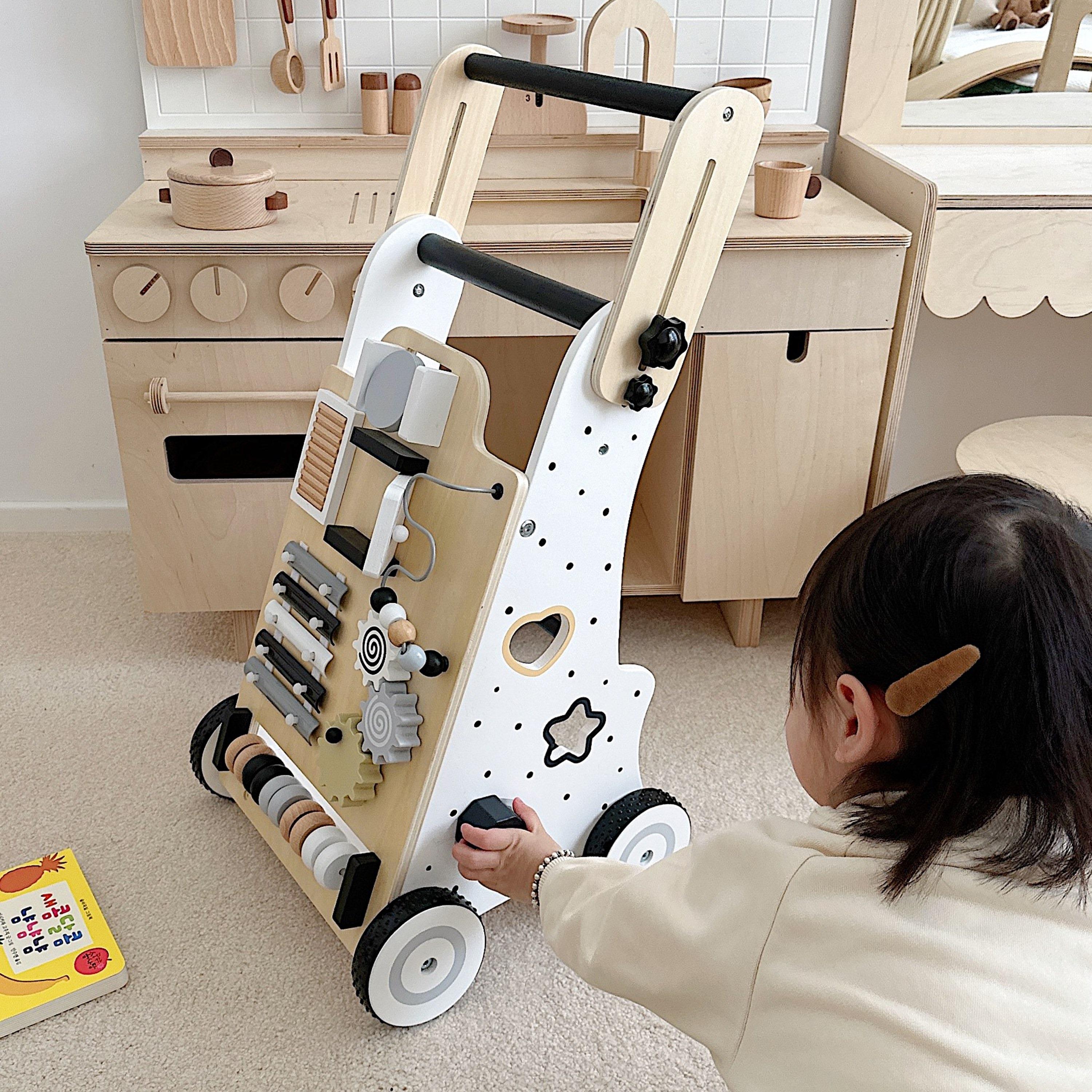  مشاية أطفال خشبية ومركز أنشطة متعدد الوظائف من فاكتوري برايس-toys-babyandtoddlertoys-learningtoys-image-3