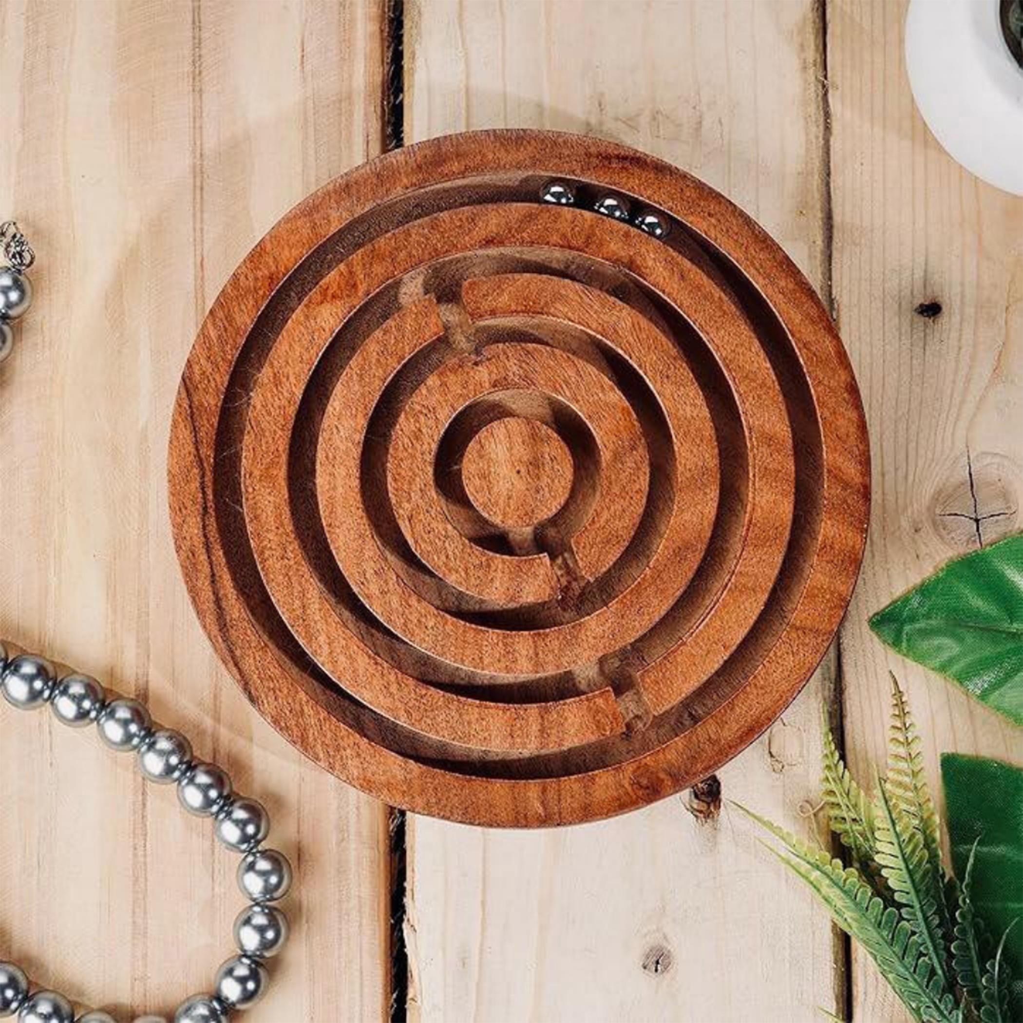 Quesera Wooden Maze Labyrinth Board Game