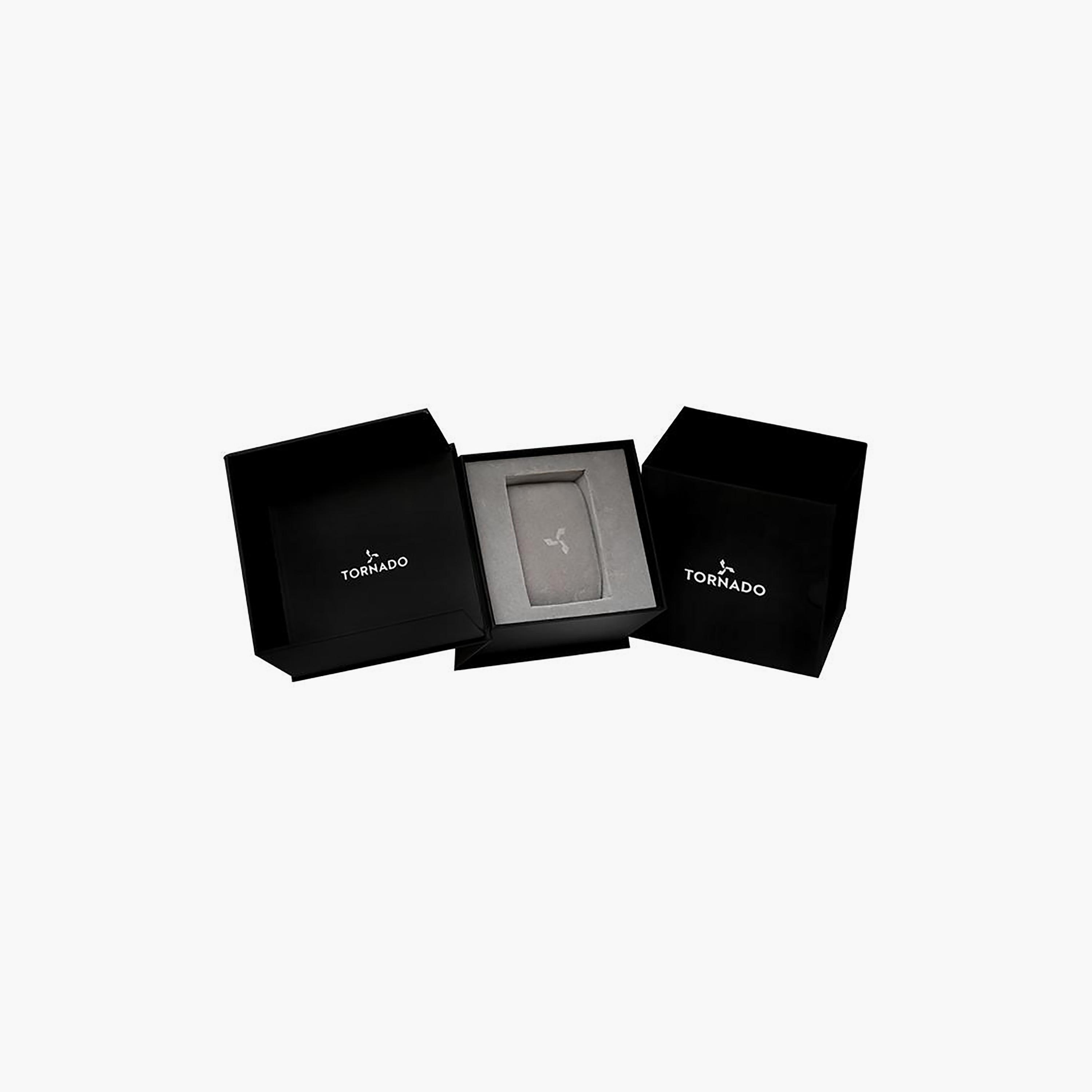 ساعة أنالوج فضية وذهبية بسوار ستانلس ستيل من تورنادو للرجال | T9009-TBTB-men-watchesandjewellery-watches-image-4