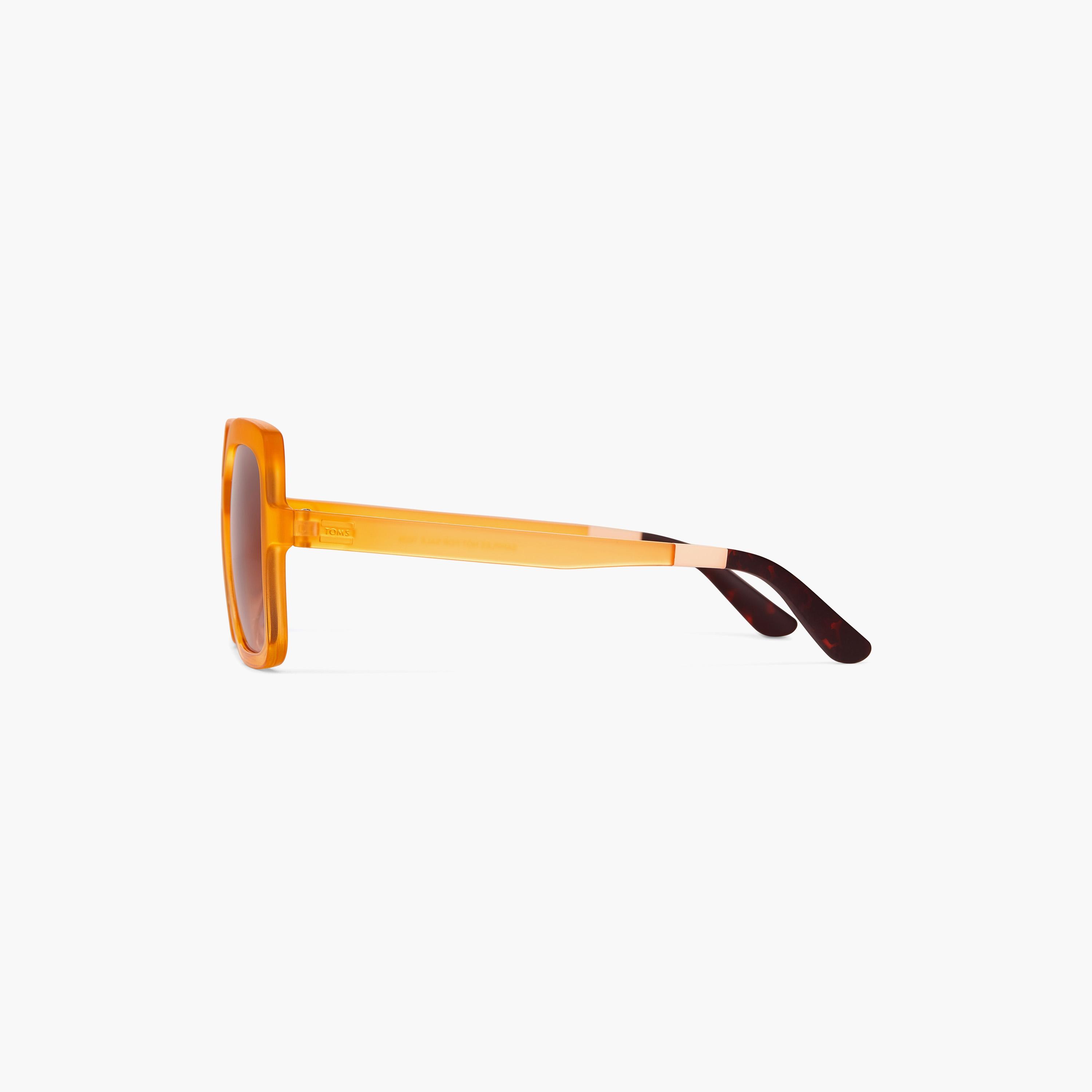 نظارة شمسية من تومز مربعة بعدسات متدرجة باللون الزيتوني للنساء | 10018308-women-sunglasses-image-2