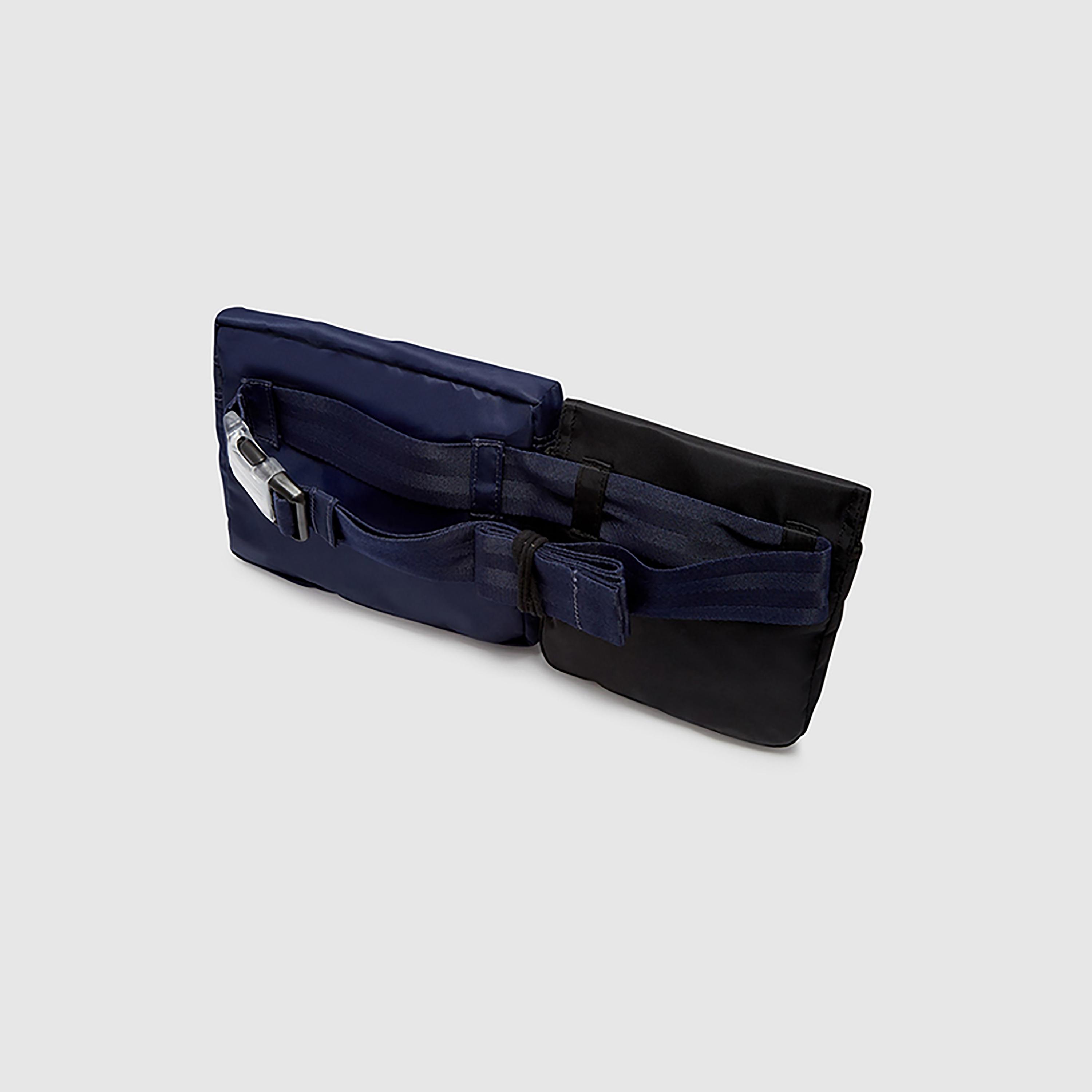 حقيبة خصر عادية من ليفايز مع إبزيم للخصر-men-bags-image-2