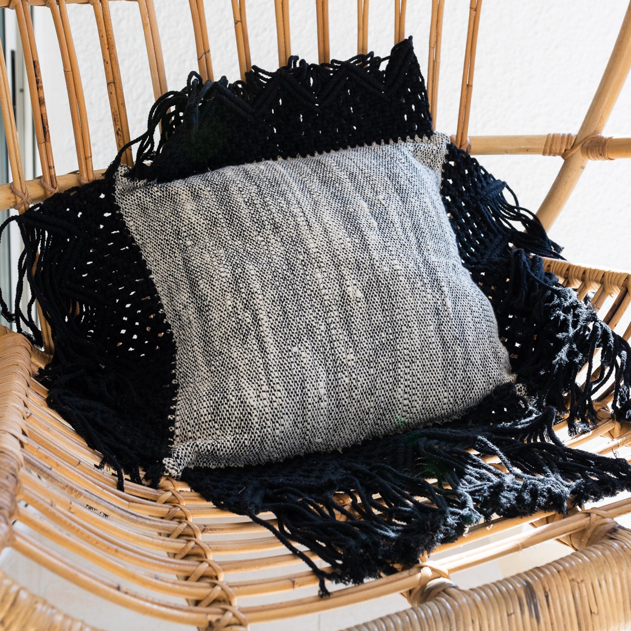 The 8 Senses Living Macrame Cushion Cover - 40x40 cm