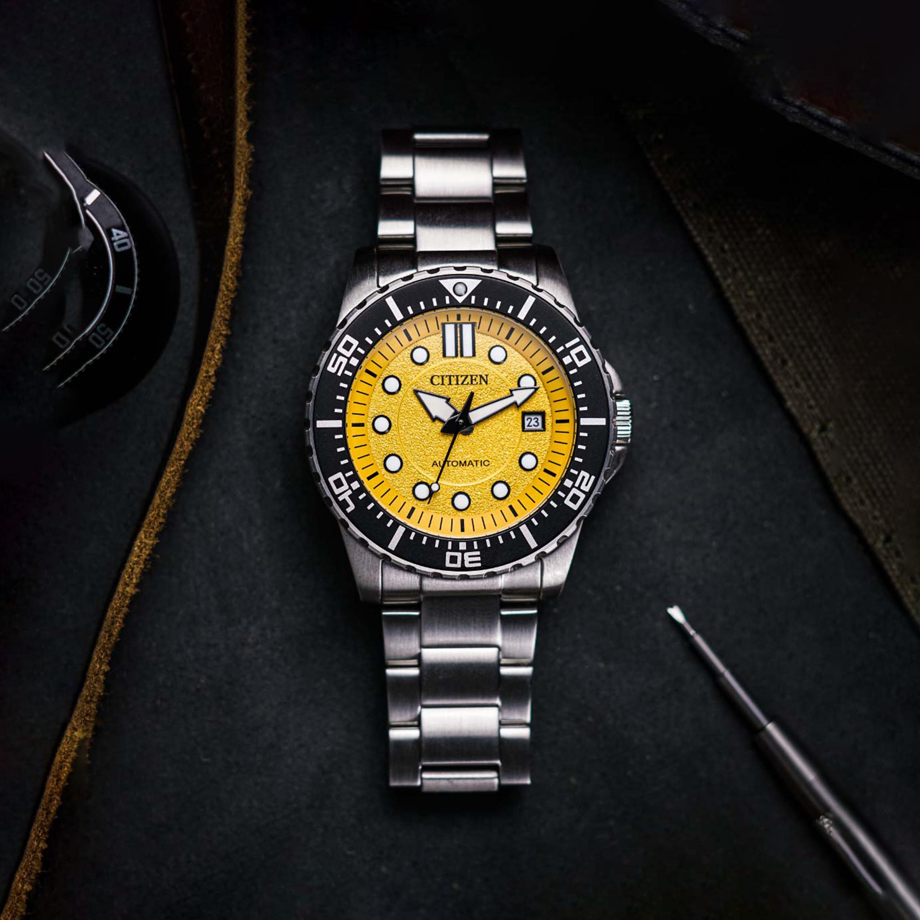 ساعة سيتيزن للرجال ذو 43 ملم بلون فضي مع أوتوماتيكي بسوار ستانلس ستيل | NJ0170-83Z-men-watchesandjewellery-watches-image-4