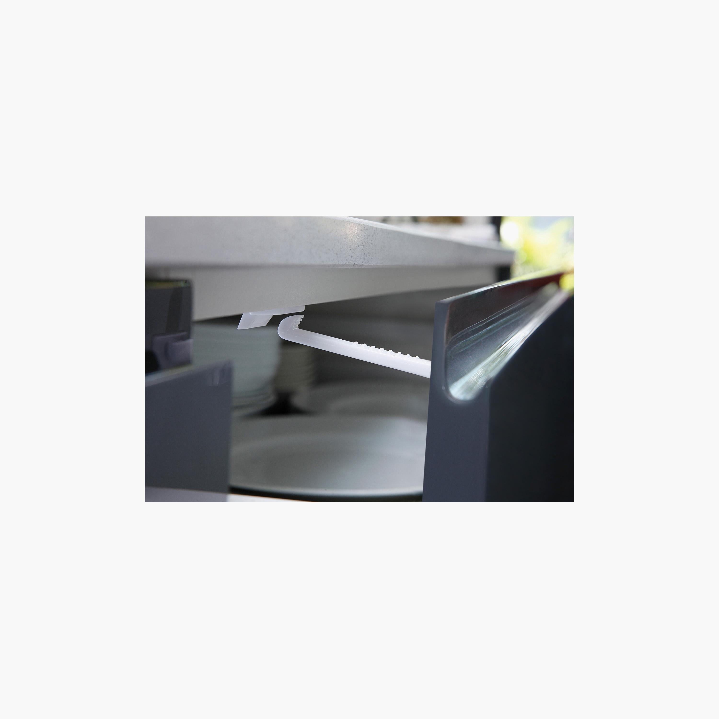 Dreambaby 6-Piece Safety Catches-baby-healthandsafety-babyproofing-image-2