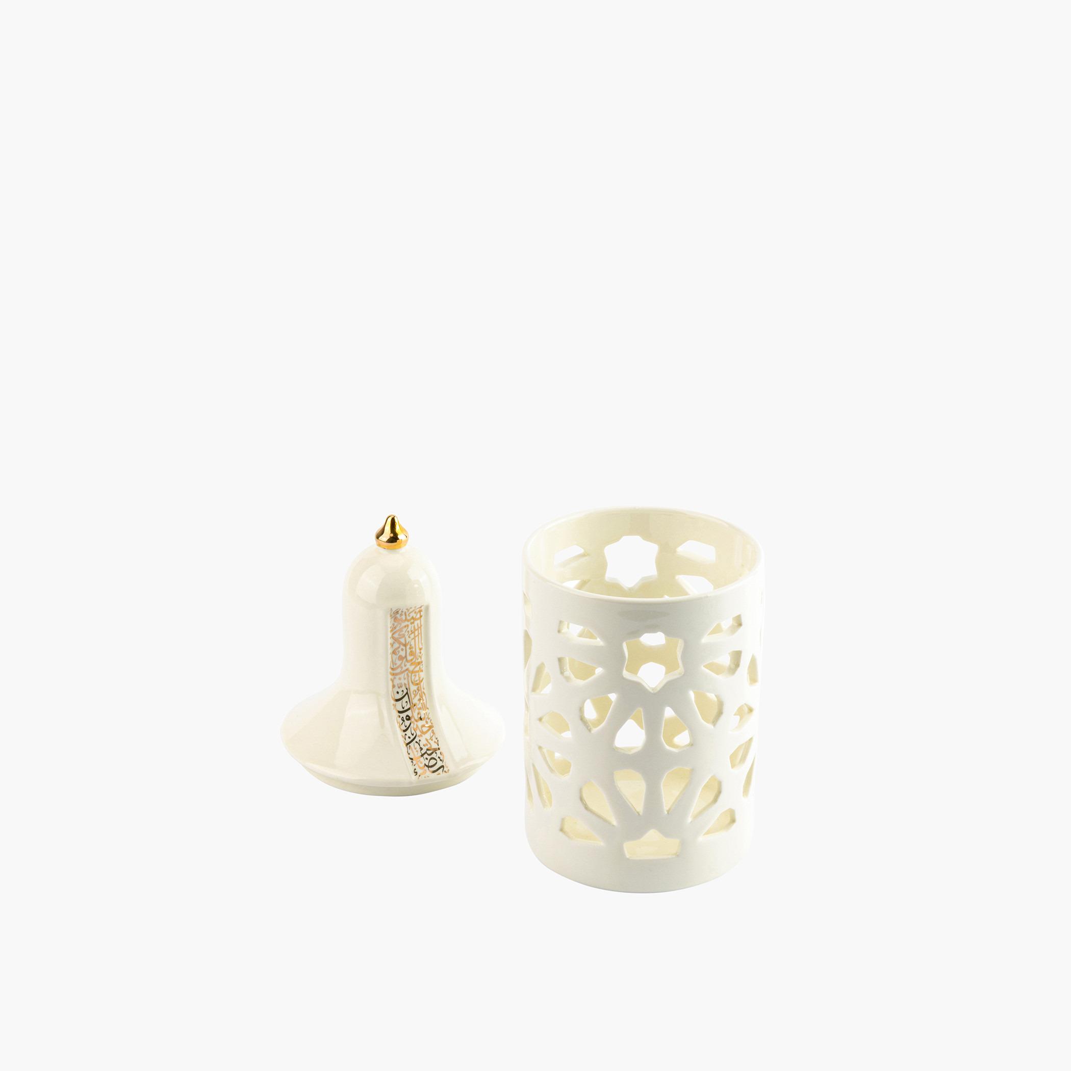 حامل شموع صغيرة بورسلان مزيّن بتصاميم مفرغة وطبعات نور من أوتانتيك - 21 سم-household-decor-candleholdersandlanterns-image-2