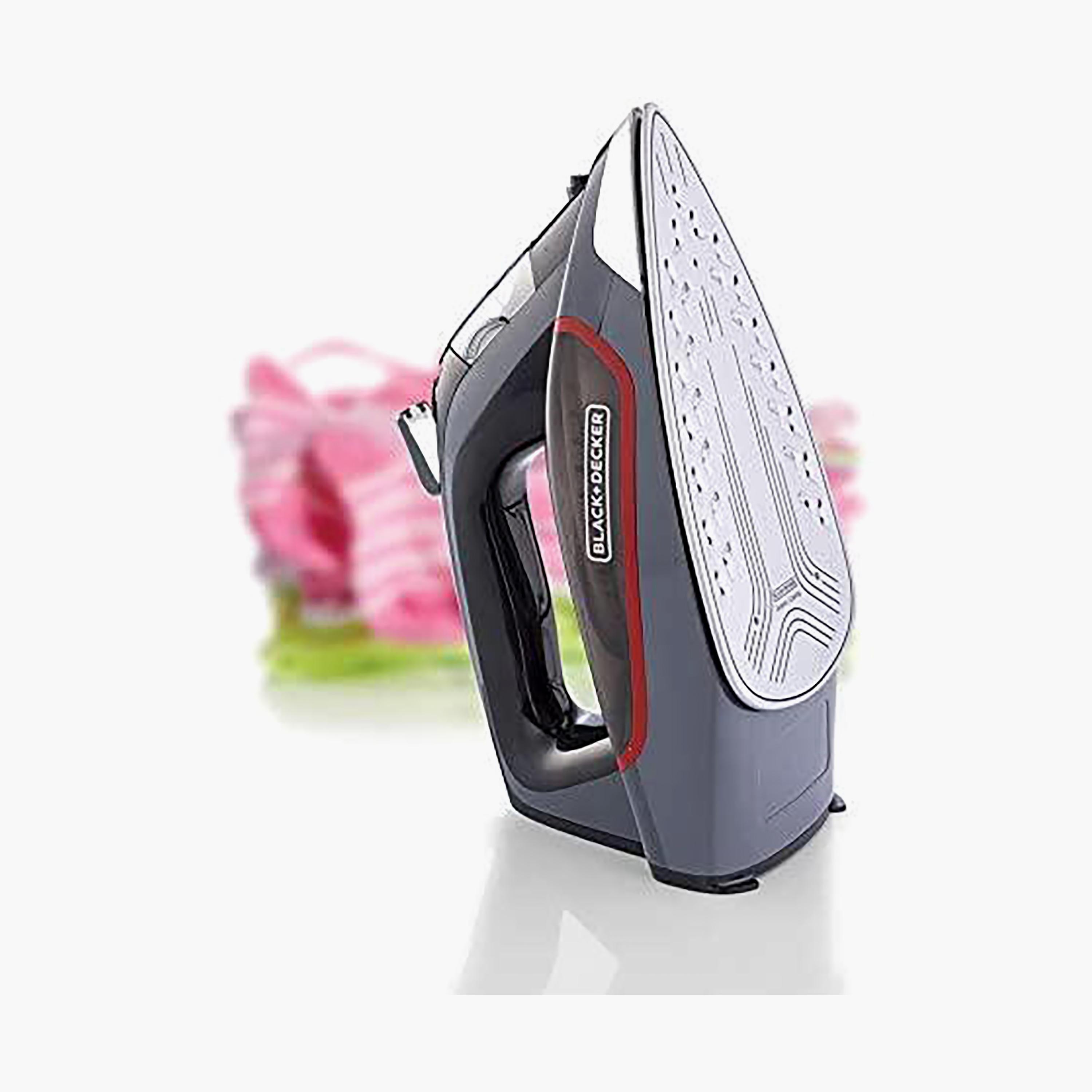 مكواة بخار من بلاك + ديكر بقوة 2200 واط مع قاعدة من السيراميك  |  X2050-B5-household-appliances-homeappliances-ironandsteamers-image-3