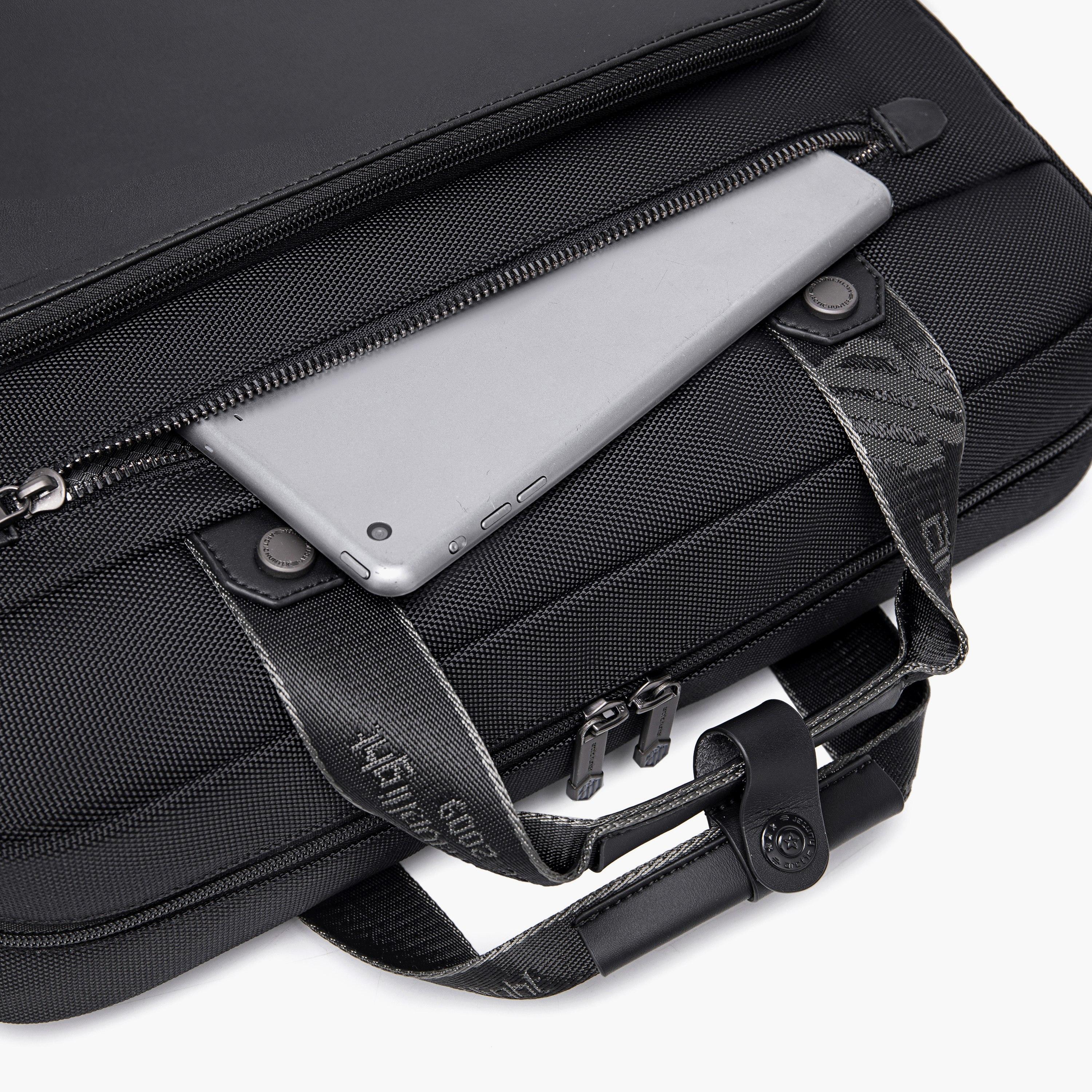 حقيبة للكمبيوتر المحمول من آركتيك هانتر مقاومة للماء | GW00017-men-bags-image-4