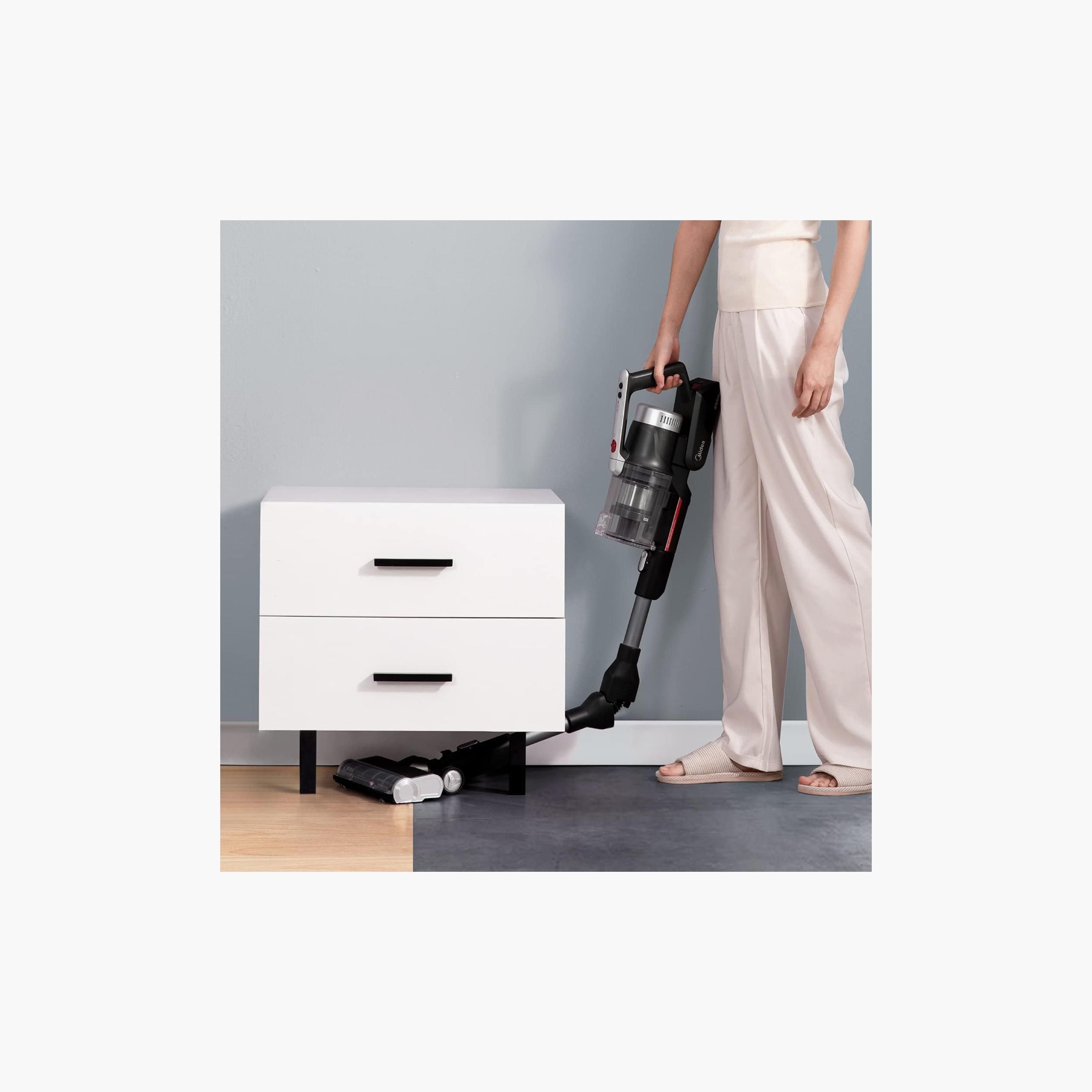 مكنسة كهربائية ذات عصا لاسلكية من ميديا باللونين الأسود والرمادي | P7FLEX-household-appliances-homeappliances-vacuumcleaners-image-2