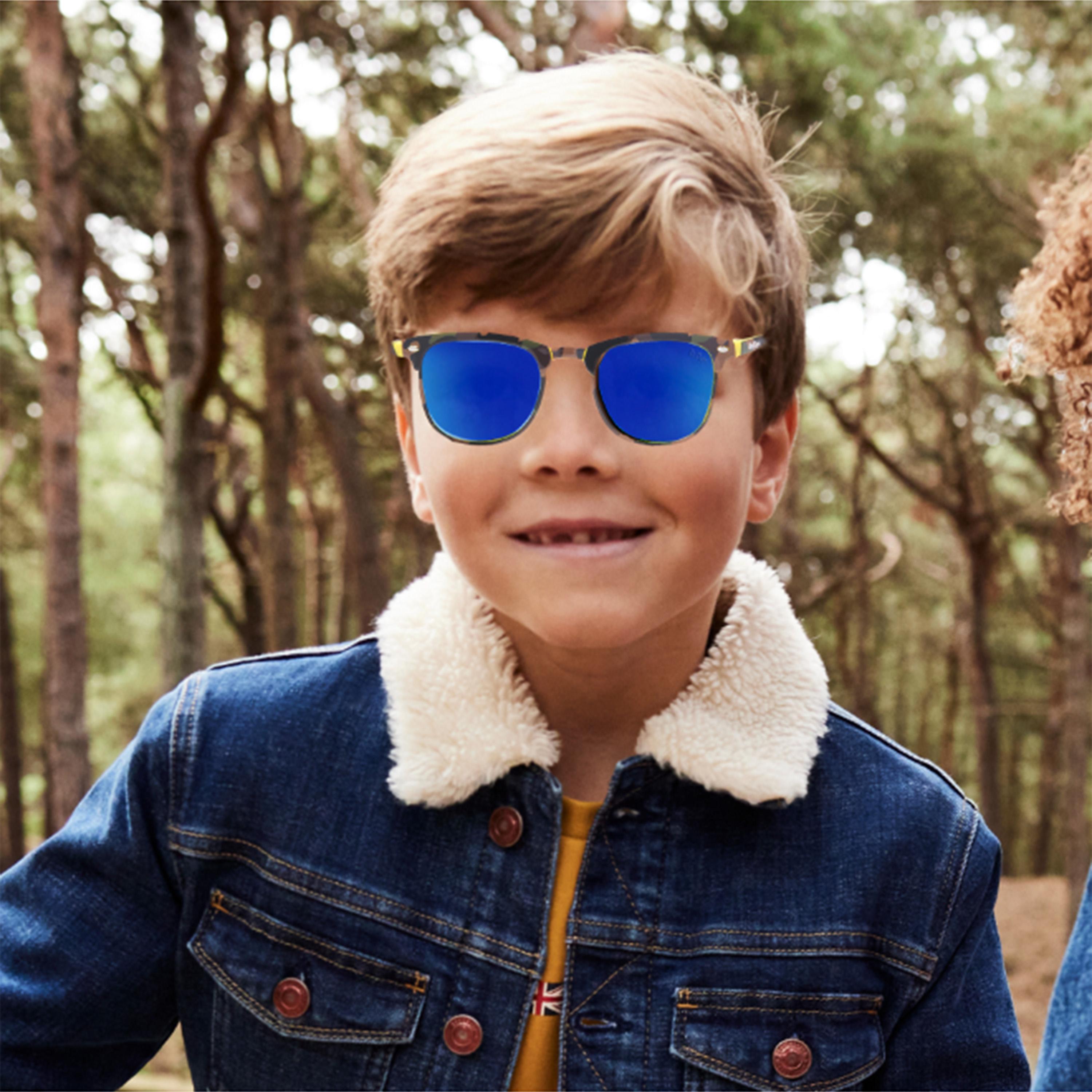 Lee Cooper Kids Polarized 50 MM Wayfarer LCK105C01-girls-accessories-sunglasses-image-7