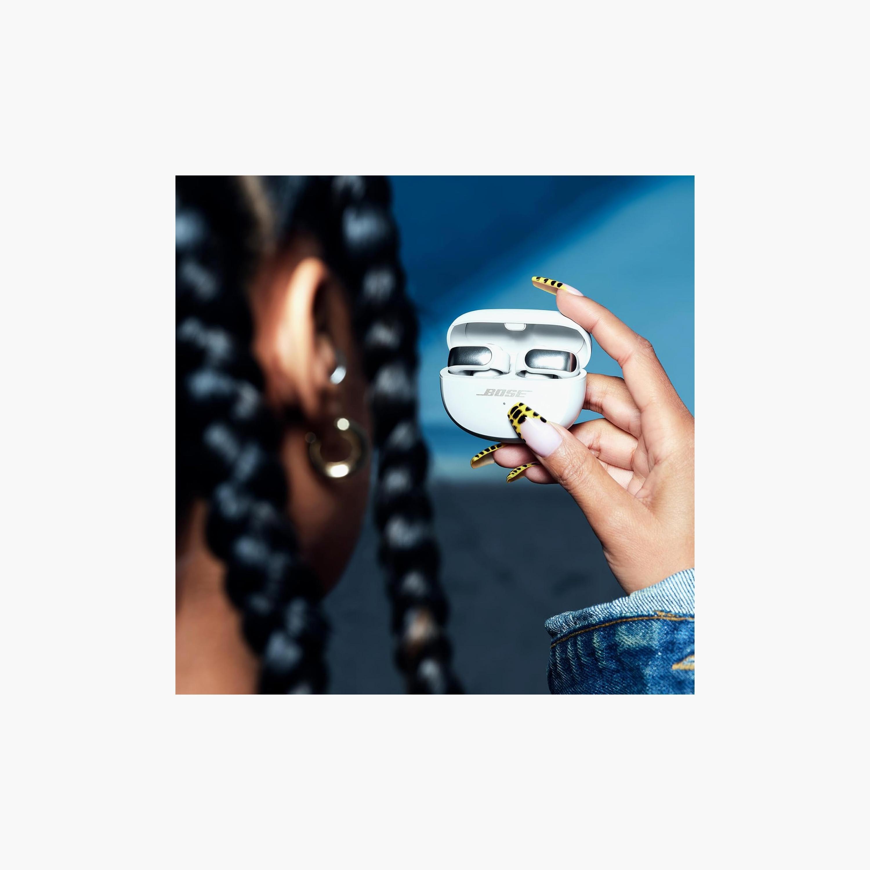 سماعات أذن لاسلكية ذات مفتوحة الأذن من بوس بلون أبيض دخاني | 881046-0020-electronics-headphonesandearphones-image-7