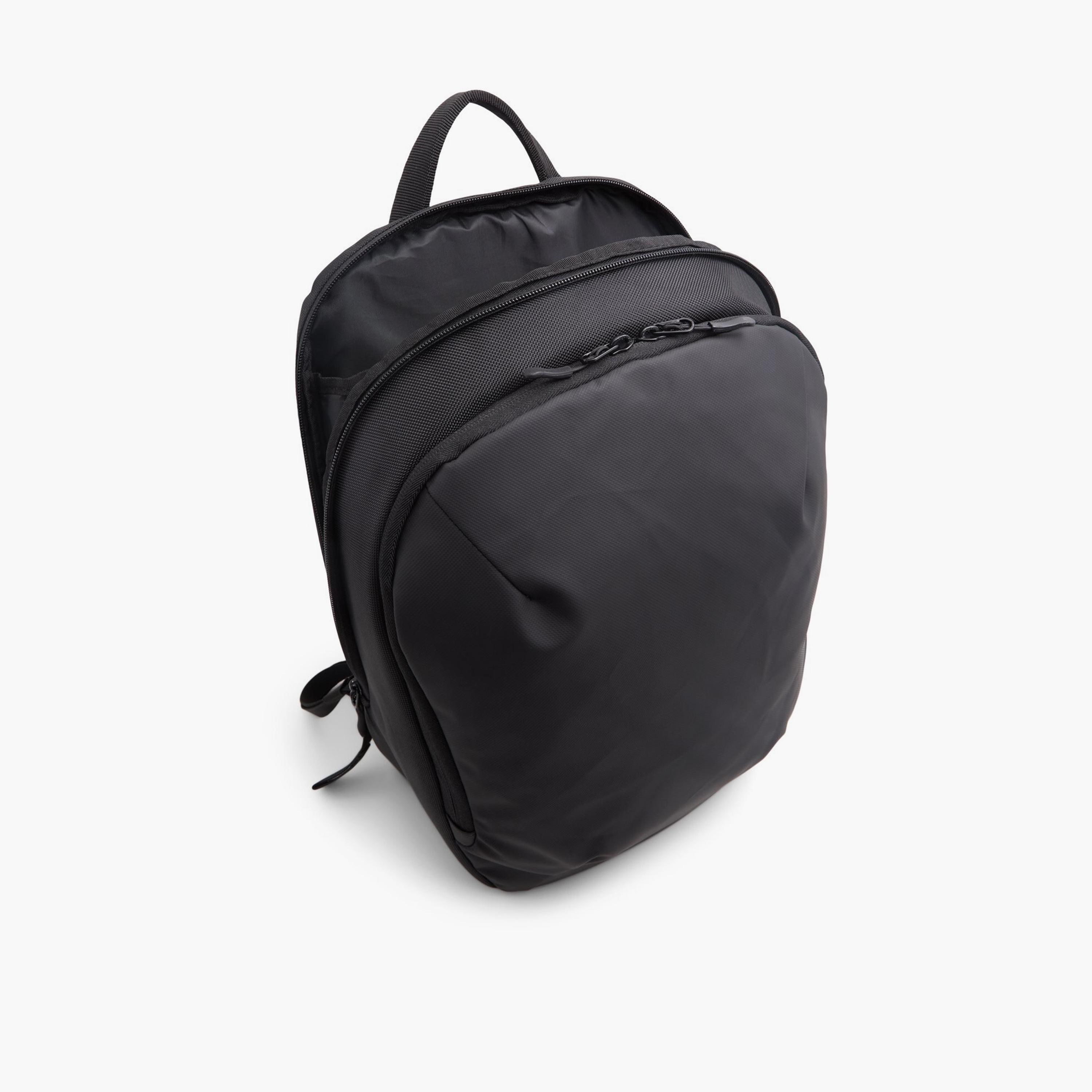 كول ات سبرينغ- شنطة ظهر بايدريك بمقبض علوي وحزام كتف قابل للتعديل-men-bags-image-3