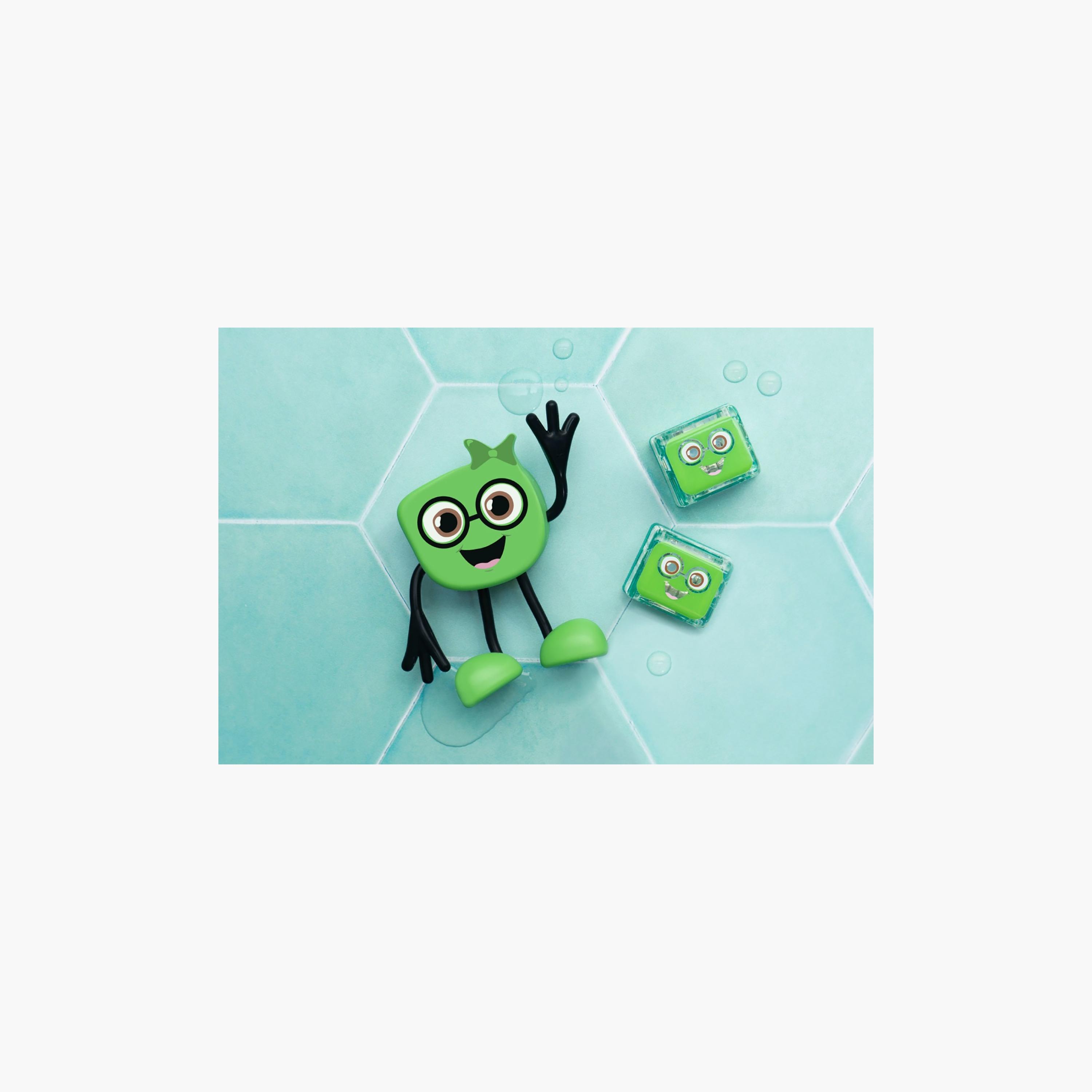 Glo Pals Pippa Water Activated Light Up Sensory Bath Toy - Green-toys-babyandtoddlertoys-bathtoys-image-2