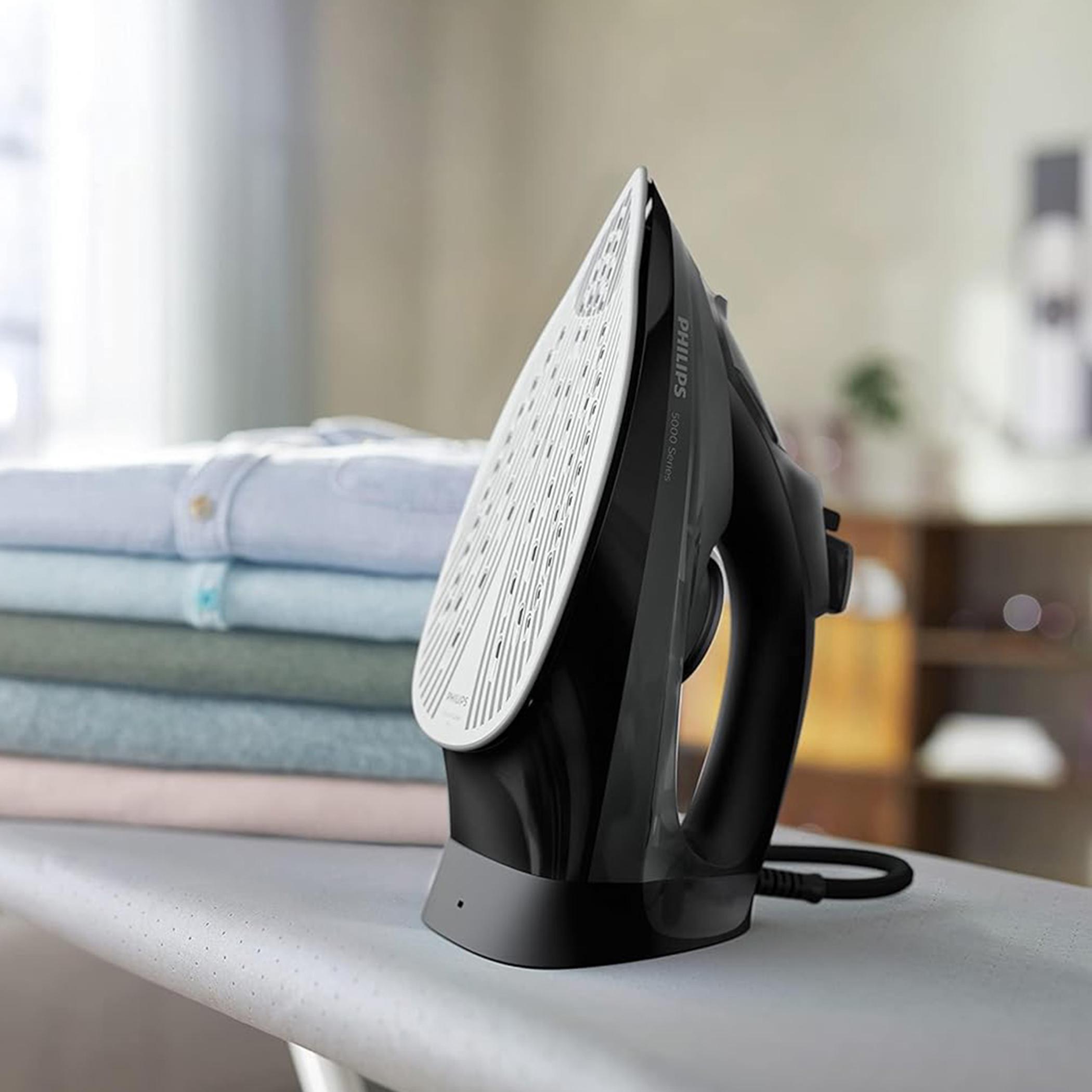 مكواة بخار سلسلة 5000 من فيليبس- DST5040-hbxhomeware-hbxbathroom-image-5