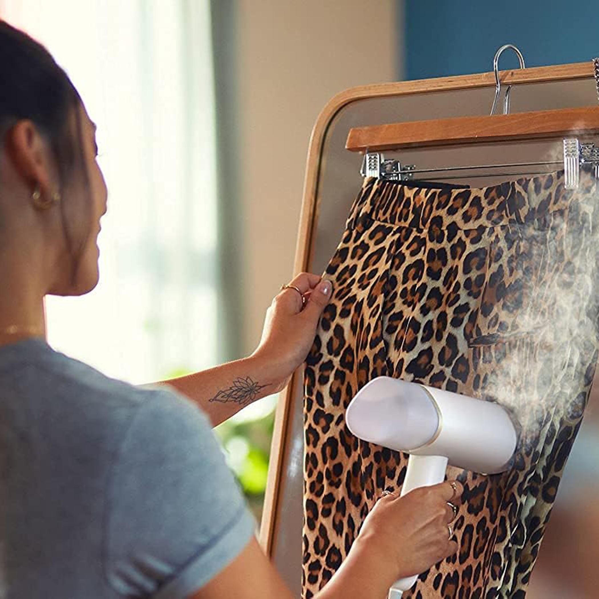 Philips 3000 Series Compact and Foldable Handheld Steamer - STH3020/16-hbxhomeware-hbxbathroom-image-6