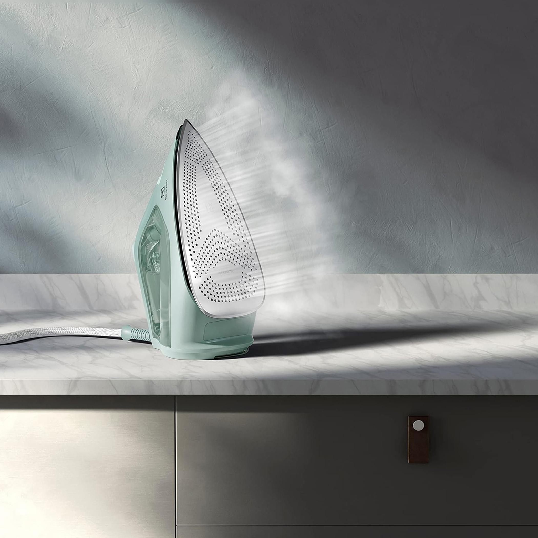 مكواة بخار ريفاين 700 من إلكترولوكس - 7SI1-82LG واط-hbxhomeware-hbxbathroom-image-5
